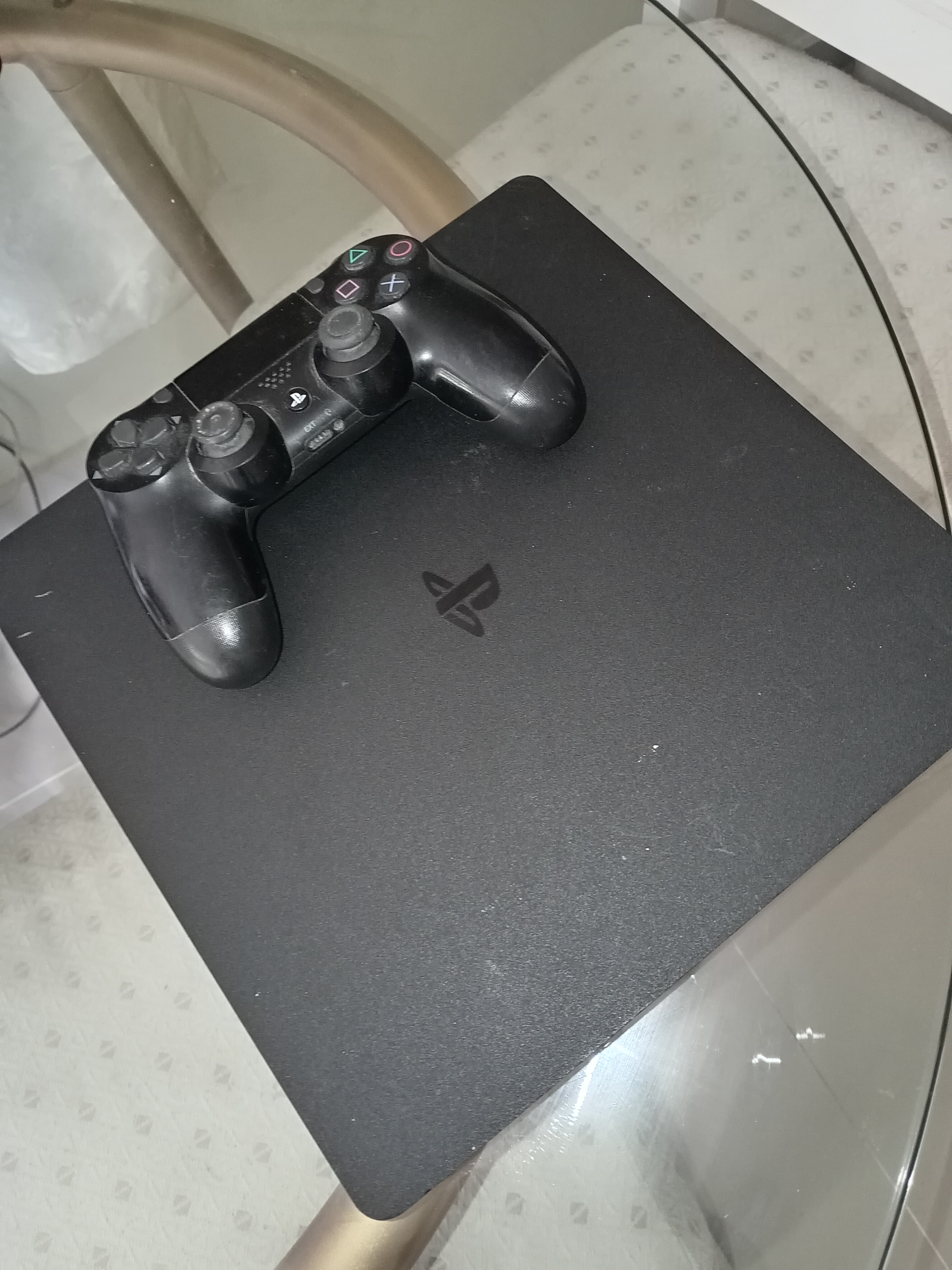 consolas y videojuegos - Ps4 slim 1T  0