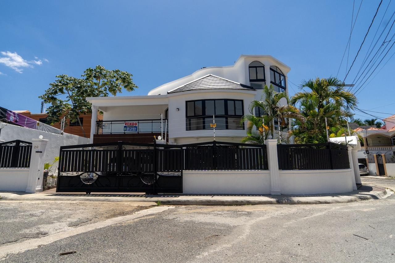 casas - EXCLUSIVA CASA EN VENTA EN SANTO DOMINGO  1