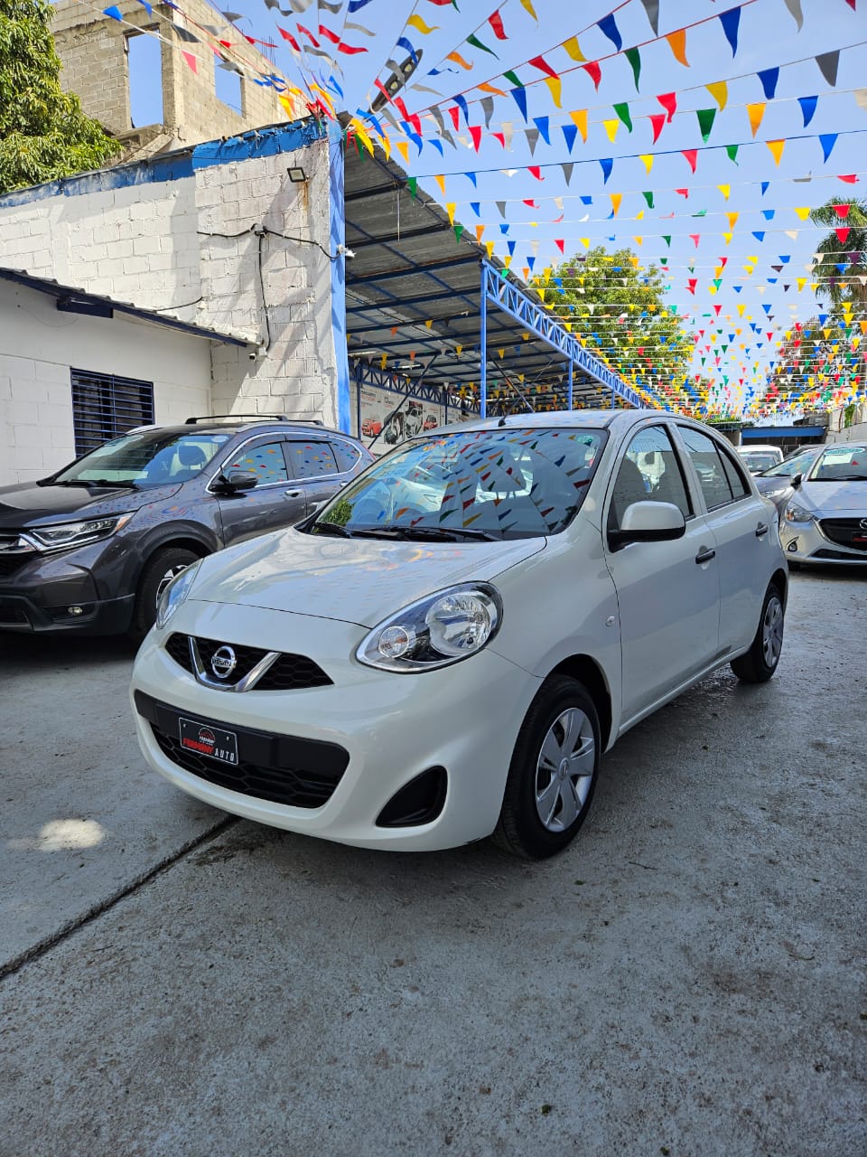 carros - NISSAN MARCH  1