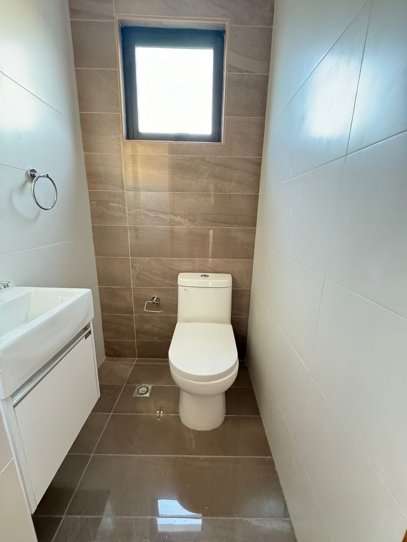 apartamentos - Apartamento Nuevo en Venta
BELLA VISTA SUR
USD 242,000.00
Mantenimiento: RD$9mil 5