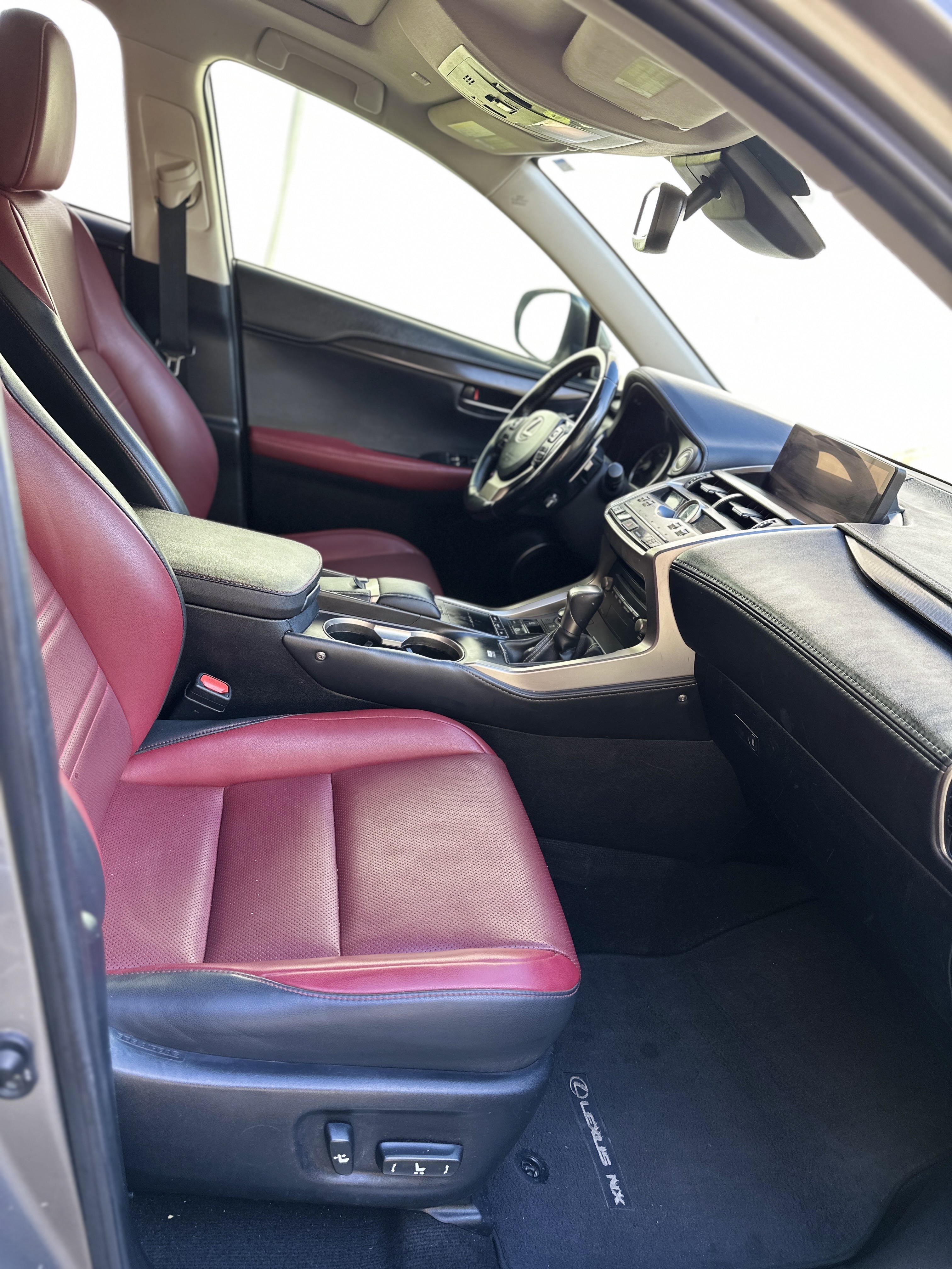 carros - Lexus NX300 2020 
 6