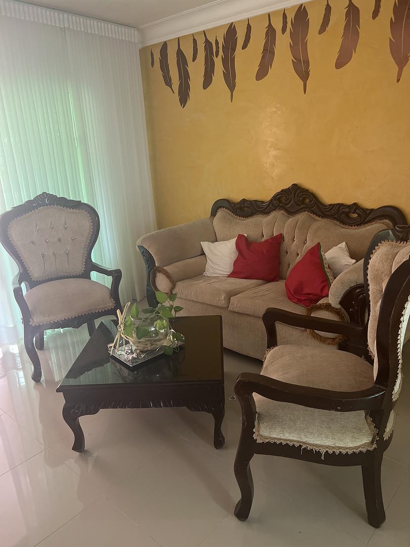 muebles y colchones - se venden muebles 30,000 y repisa en caoba 17,000 8
