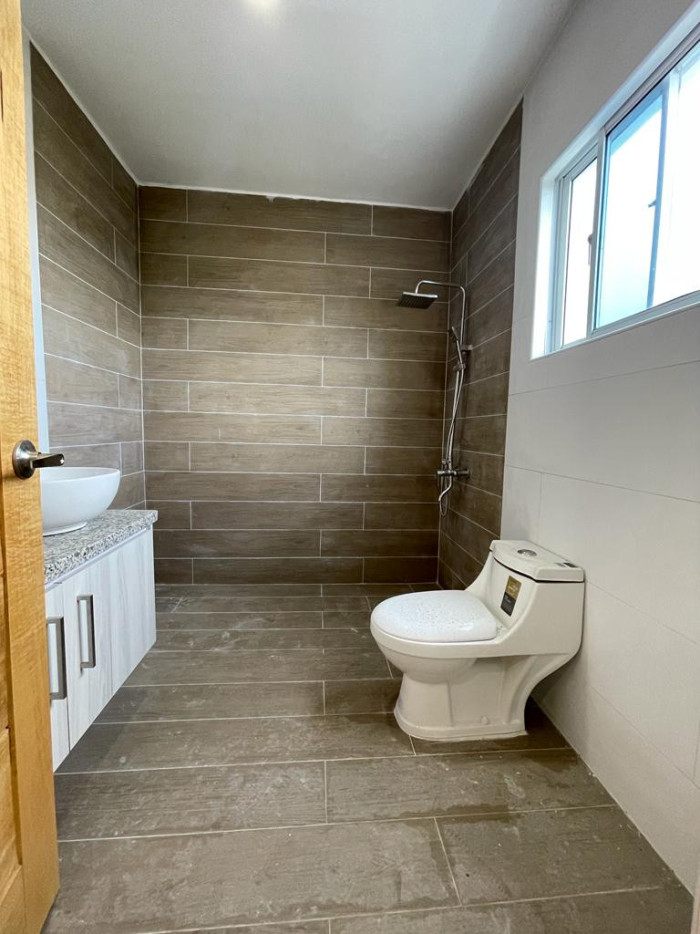 apartamentos - 🏠 Venta de Casa en Urbanización Mirador del Oeste 5