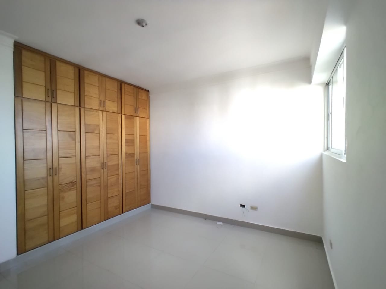 apartamentos - VENDO EN LOS RESTAURADORES:
PRECIO RD$. 9.2 Millones
3 Habitaciones 
2 parqueos 2