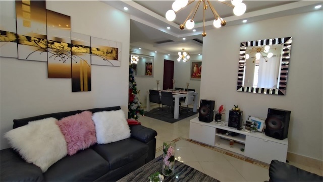 apartamentos - Venta de apartamento 4to piso con terraza privada en la autopista de san Isidro