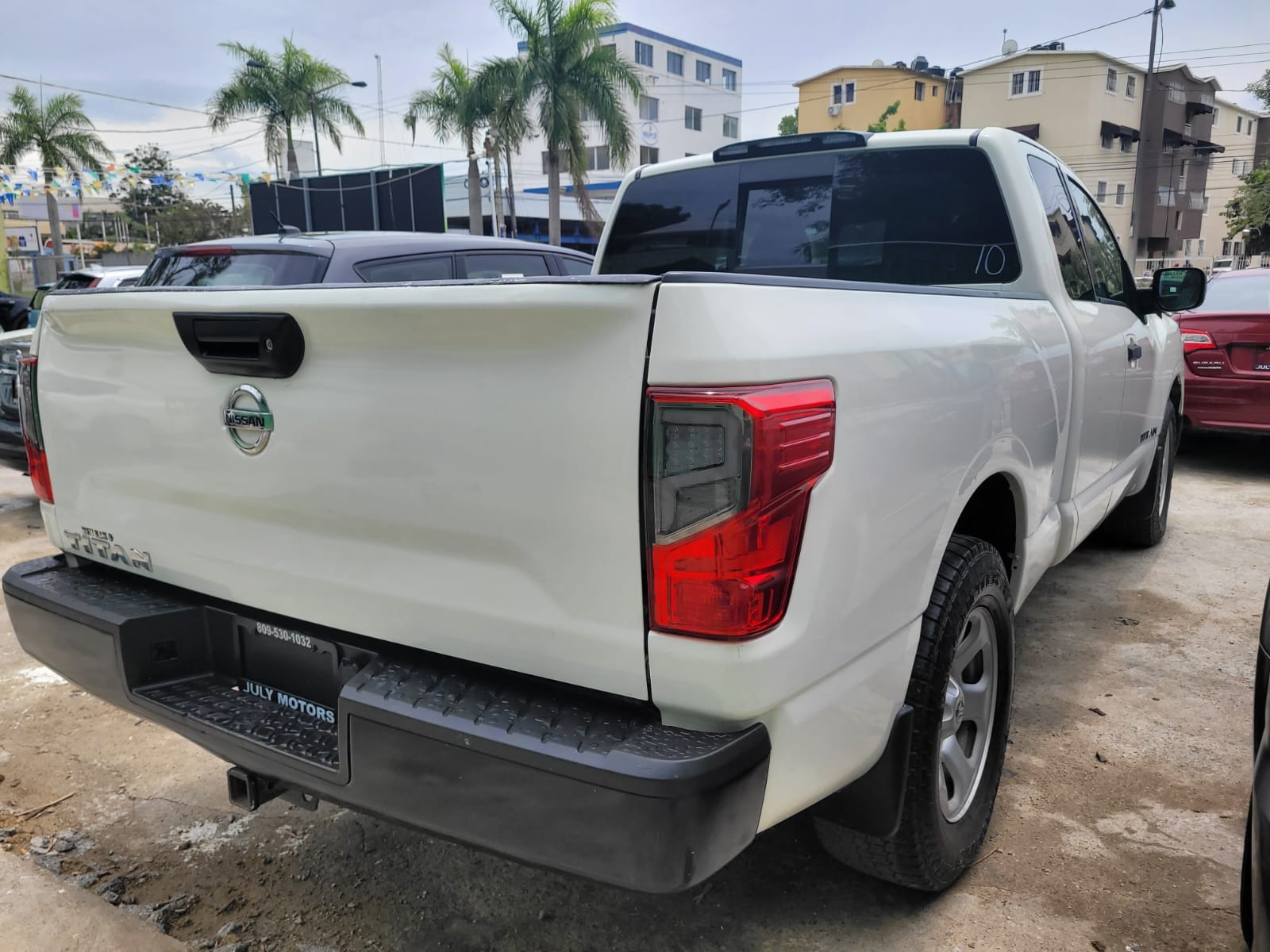 jeepetas y camionetas - Nissan Titan 2017 4
