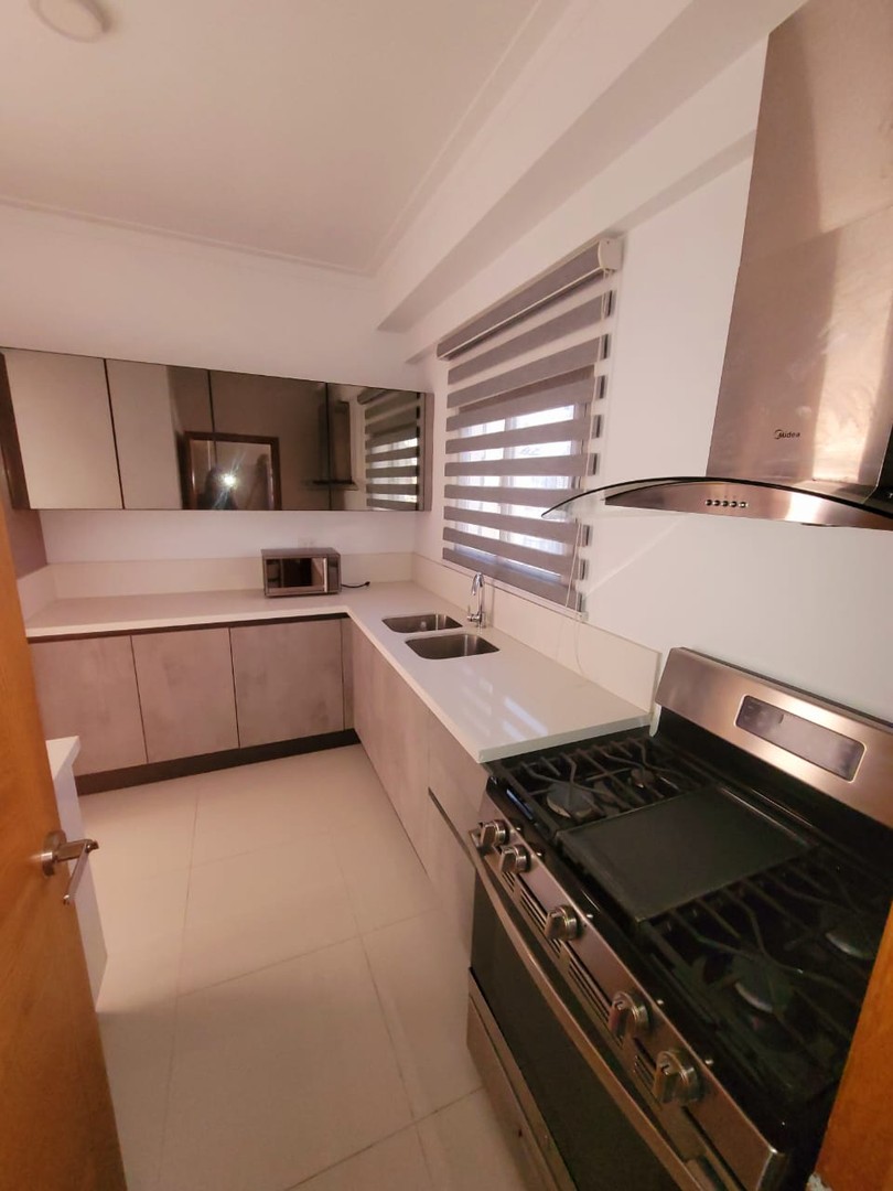 apartamentos - Se alquila apartamento en Naco con Linea blanca 6