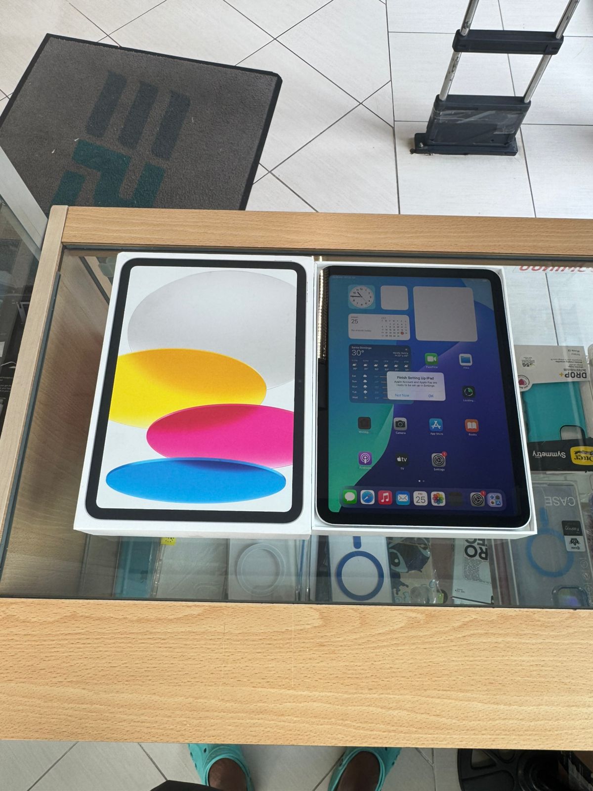 celulares y tabletas - ipad 10th Gen silver 64 GB 10.9''  WIFI. 0