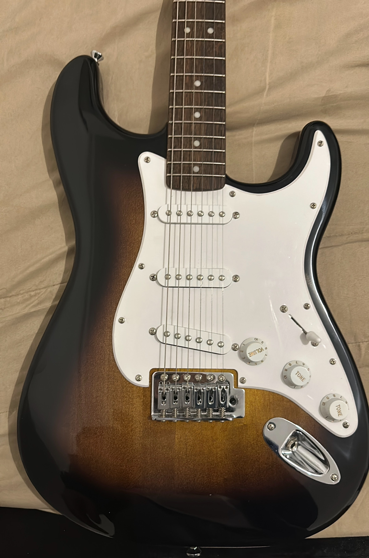 instrumentos musicales - Squier Fender Stratocaster Sunburst Debut(NEGOCIABLE) 2