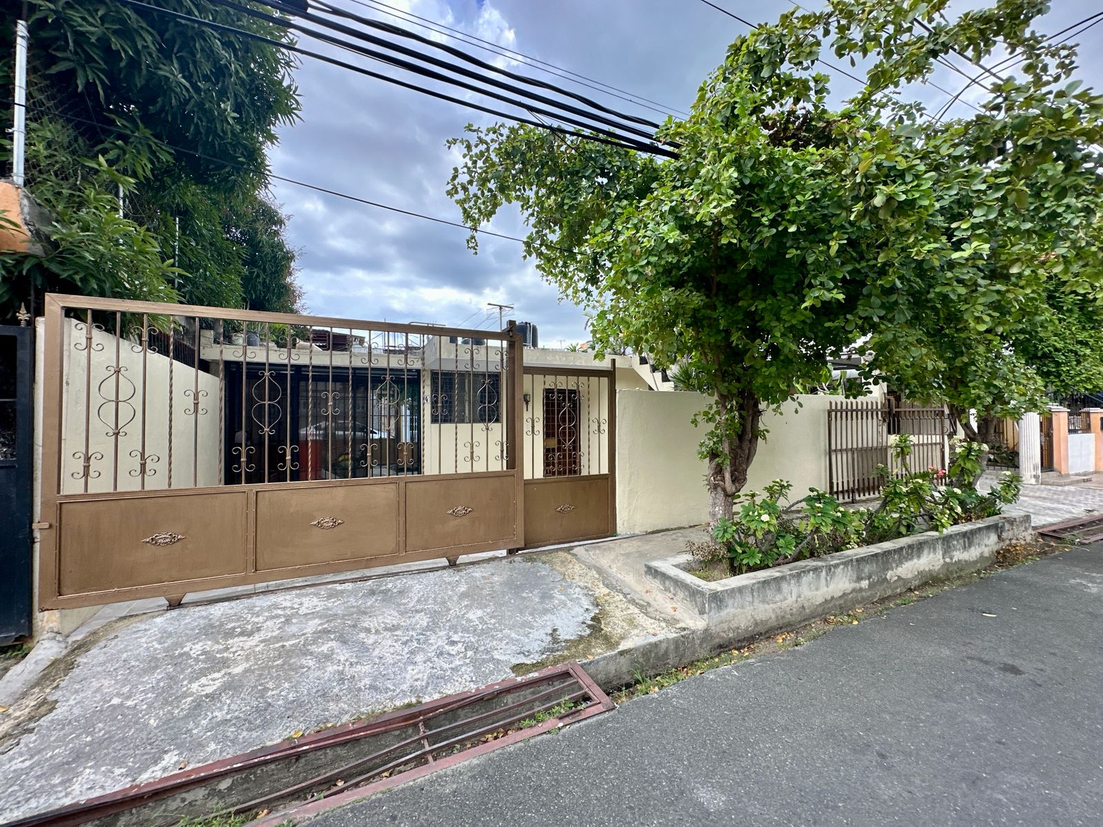 casas - Vendo Casa en la Avenida Independencia 2