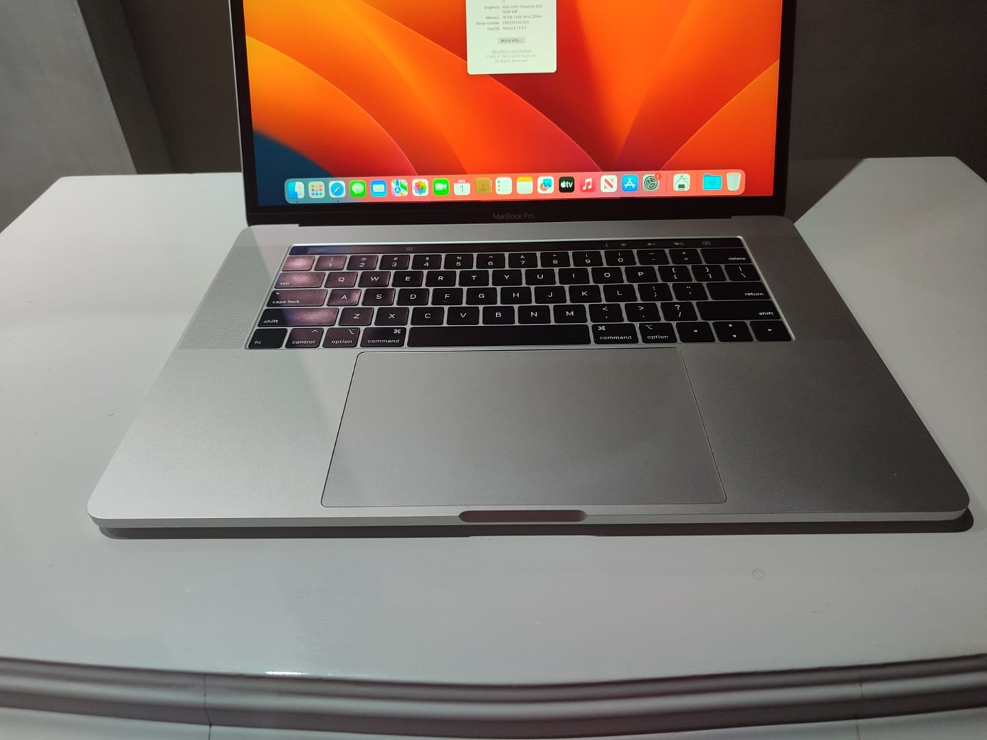 computadoras y laptops - Macbook pro 2017 intel core i7 16GB De RAM 256 SSD pantalla de 15 y 13 pulgadas 2