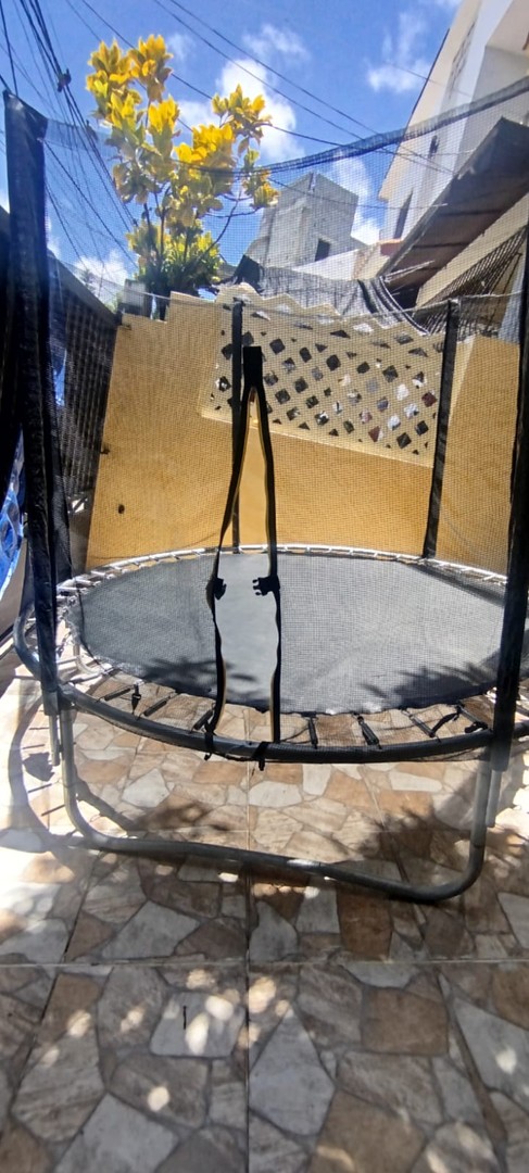 deportes - Oferta Trampolín 12 pies como nuevo, Resiste hasta 250 libras!! 2