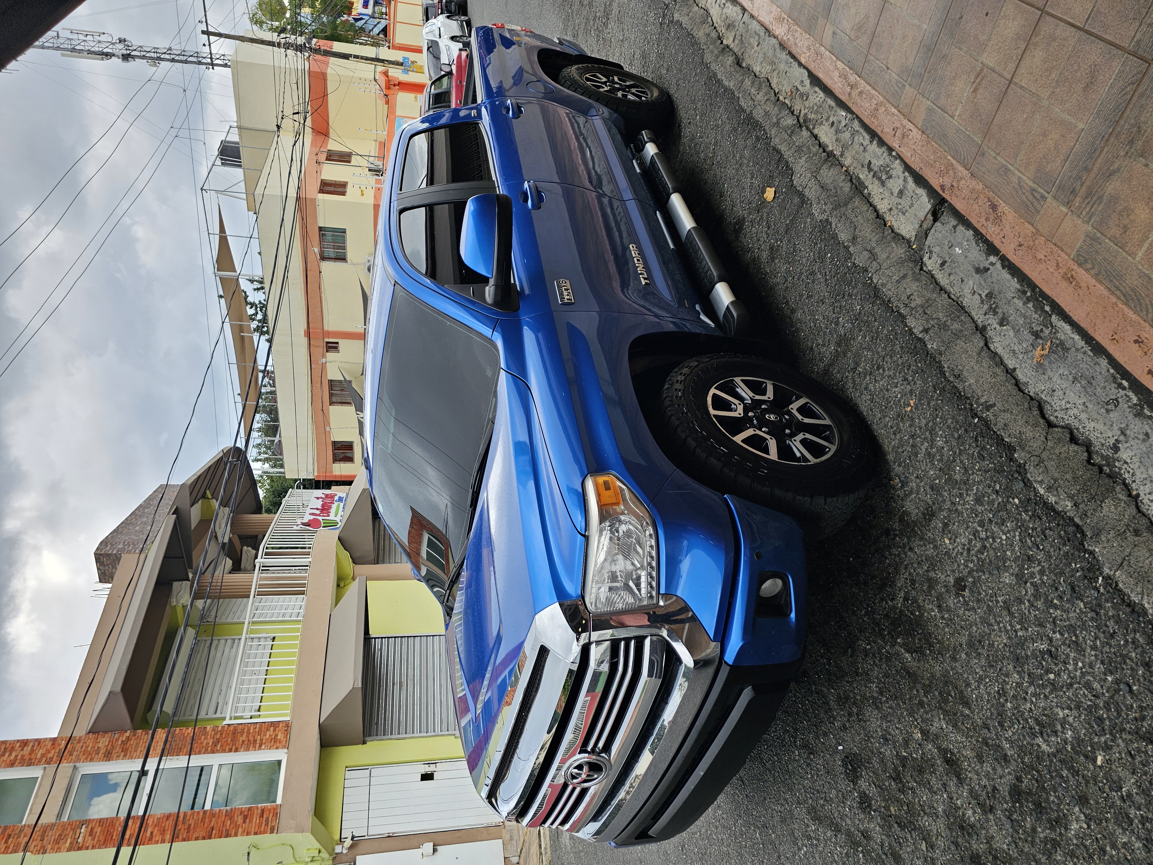 jeepetas y camionetas - TOYOTA TUNDRA 2016 0