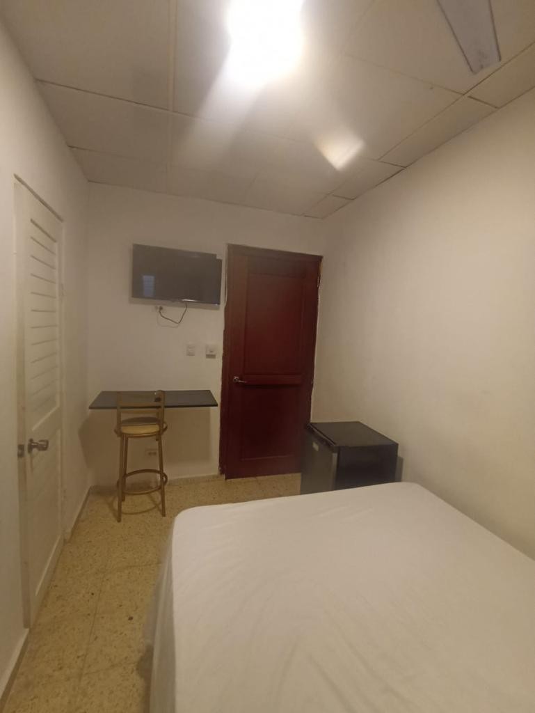 apartamentos - Alquiler Apartamento Estudio Amueblado, Avenida Delgado, Gazcue, Santo Domingo 2