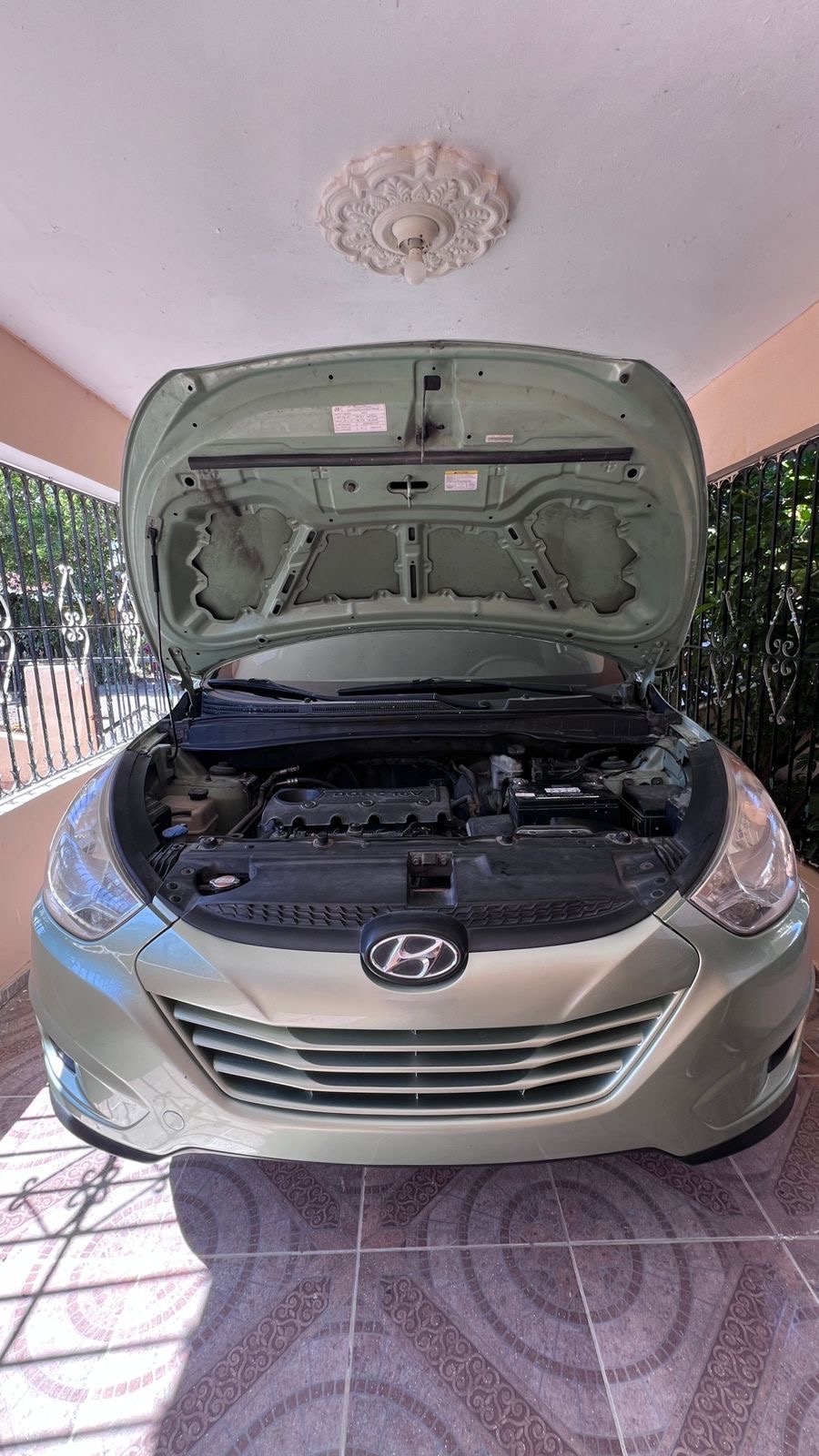 jeepetas y camionetas - se vende Hyundai tucson 2010 7