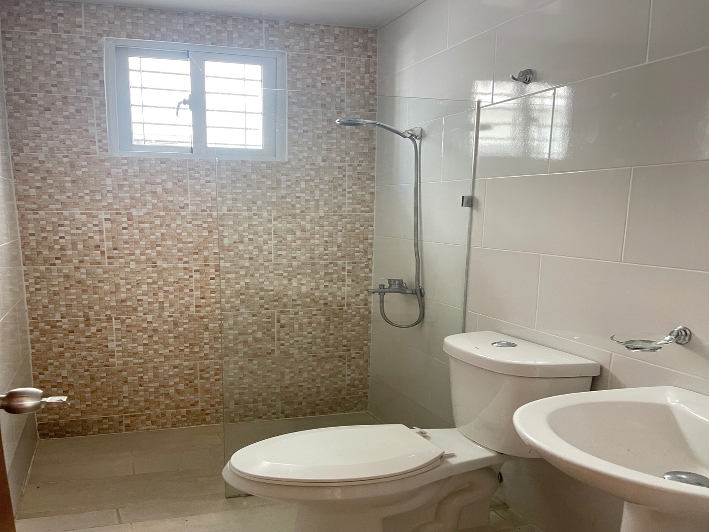 apartamentos - Vendo apartamento en Santiago en los Llanos de Gurabo por los rieles santiago  0