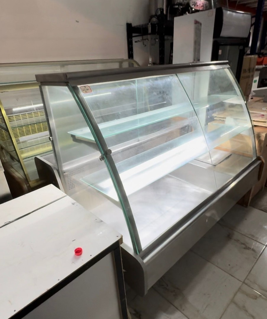 servicios profesionales - Vitrina Fría de Resposteria, 6 pies 5