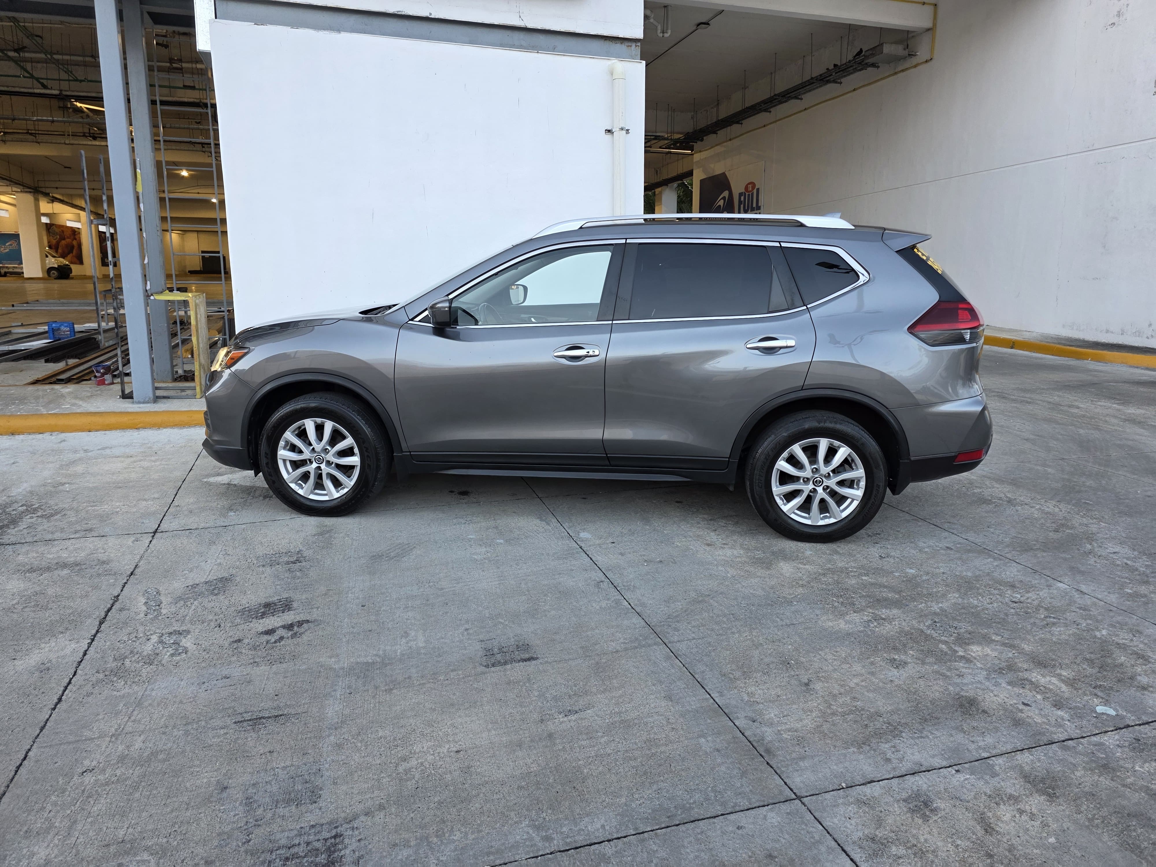 jeepetas y camionetas - Nissan rogue 2019  4