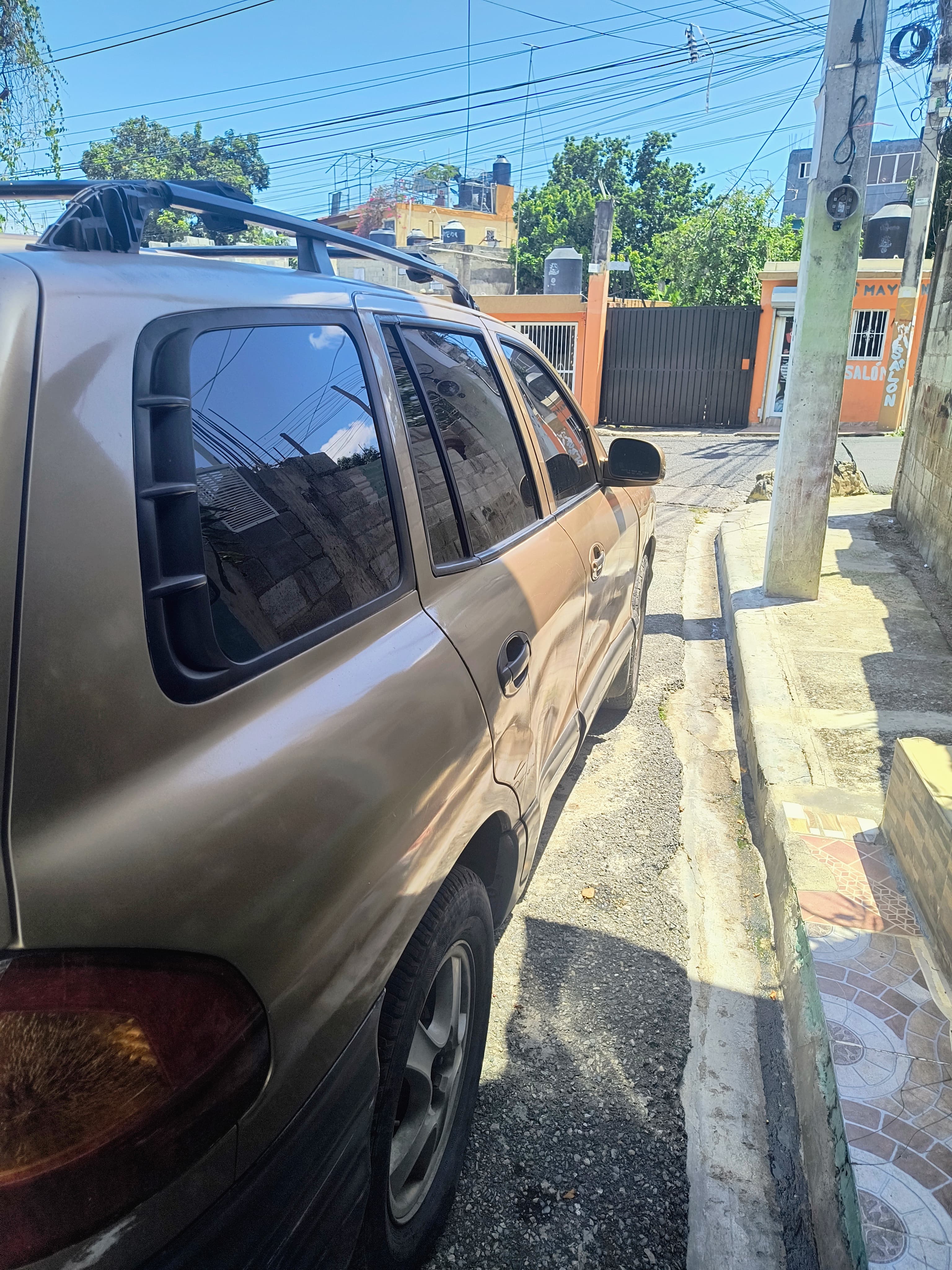 jeepetas y camionetas - se vende una jeepeta  Hyundai santa fe, en buen estado  5