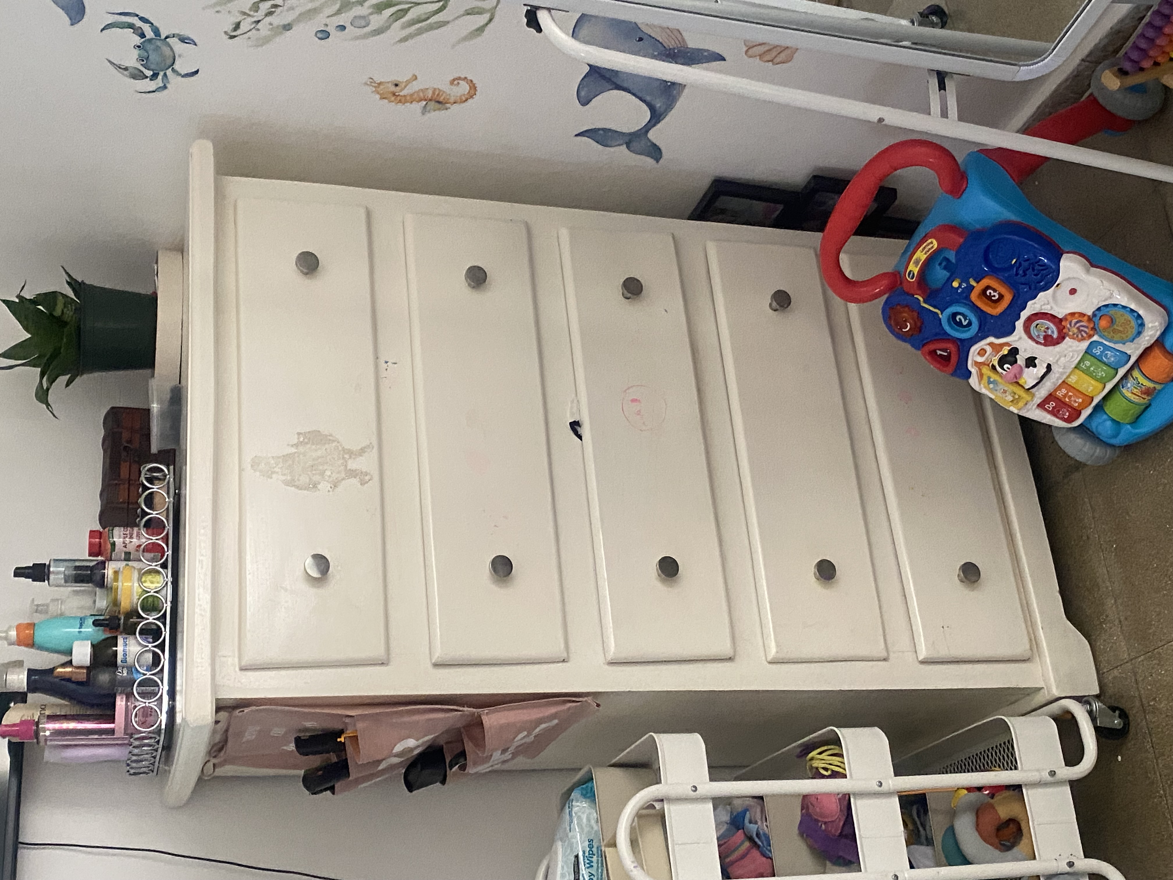 muebles y colchones - Vendo gavetero vertical de roble 
