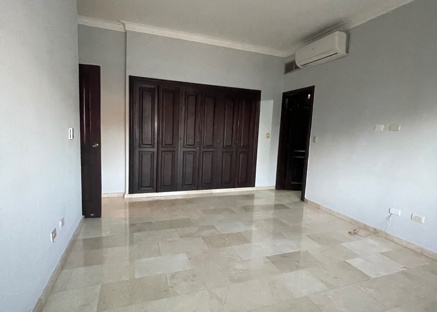 apartamentos - Super espacioso apto en alquiler en Ensanche Naco 6