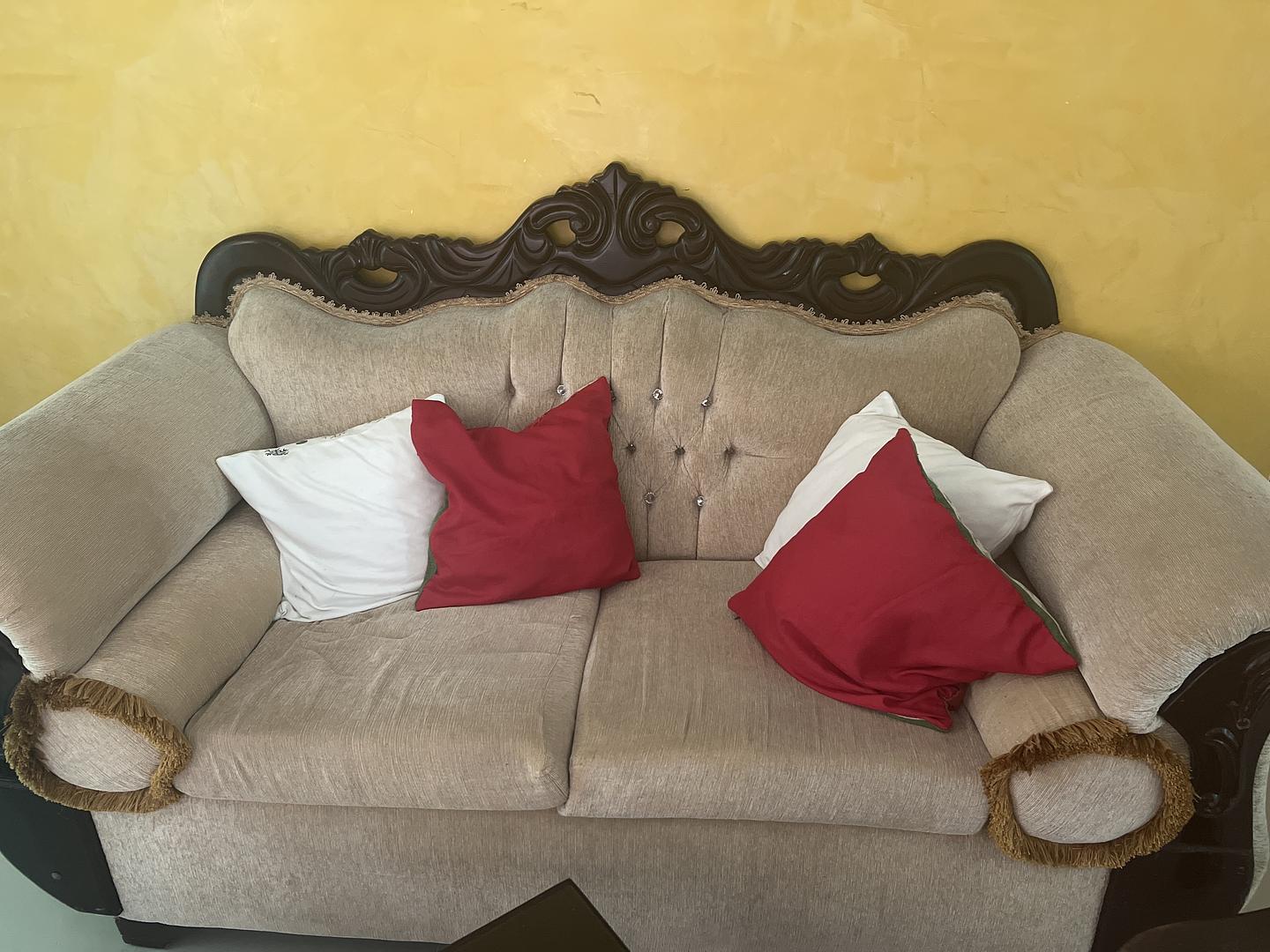 muebles y colchones - se venden muebles 30,000 y repisa en caoba 17,000 9