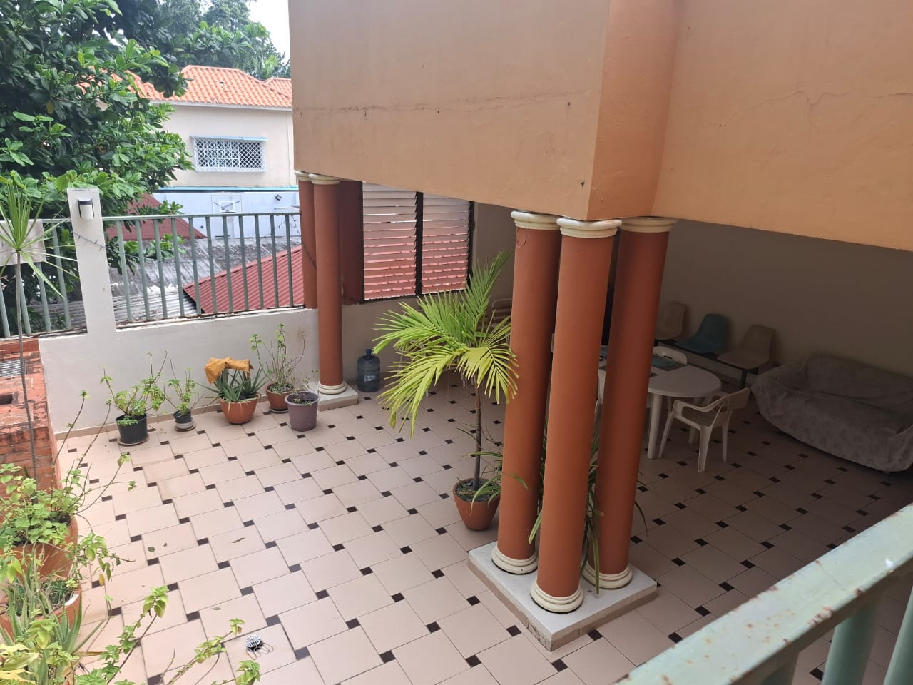 solares y terrenos - Venta de Local C. y Vivienda Zona Universitaria 1