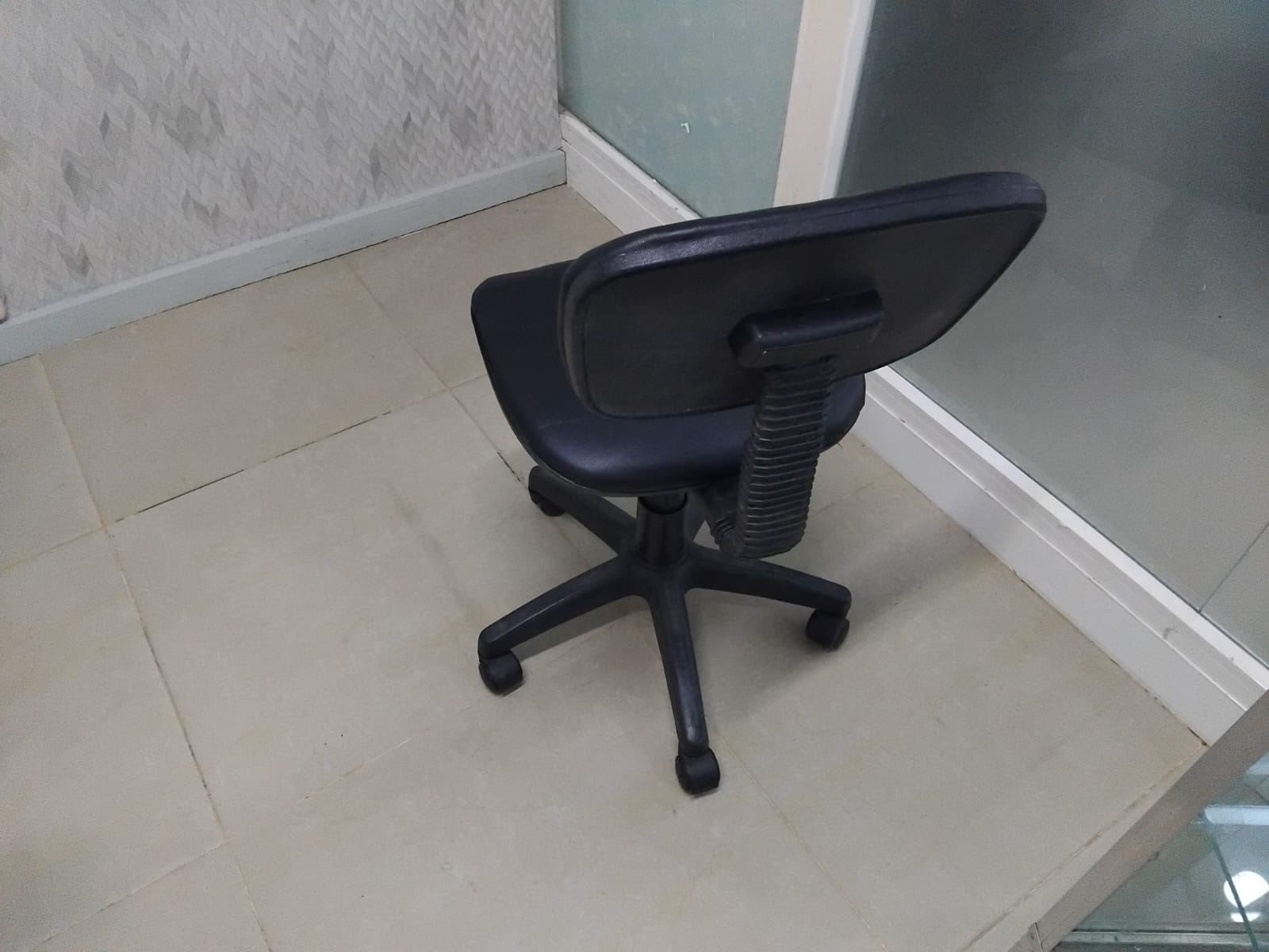 articulos de oficina - Escritorio con silla 2