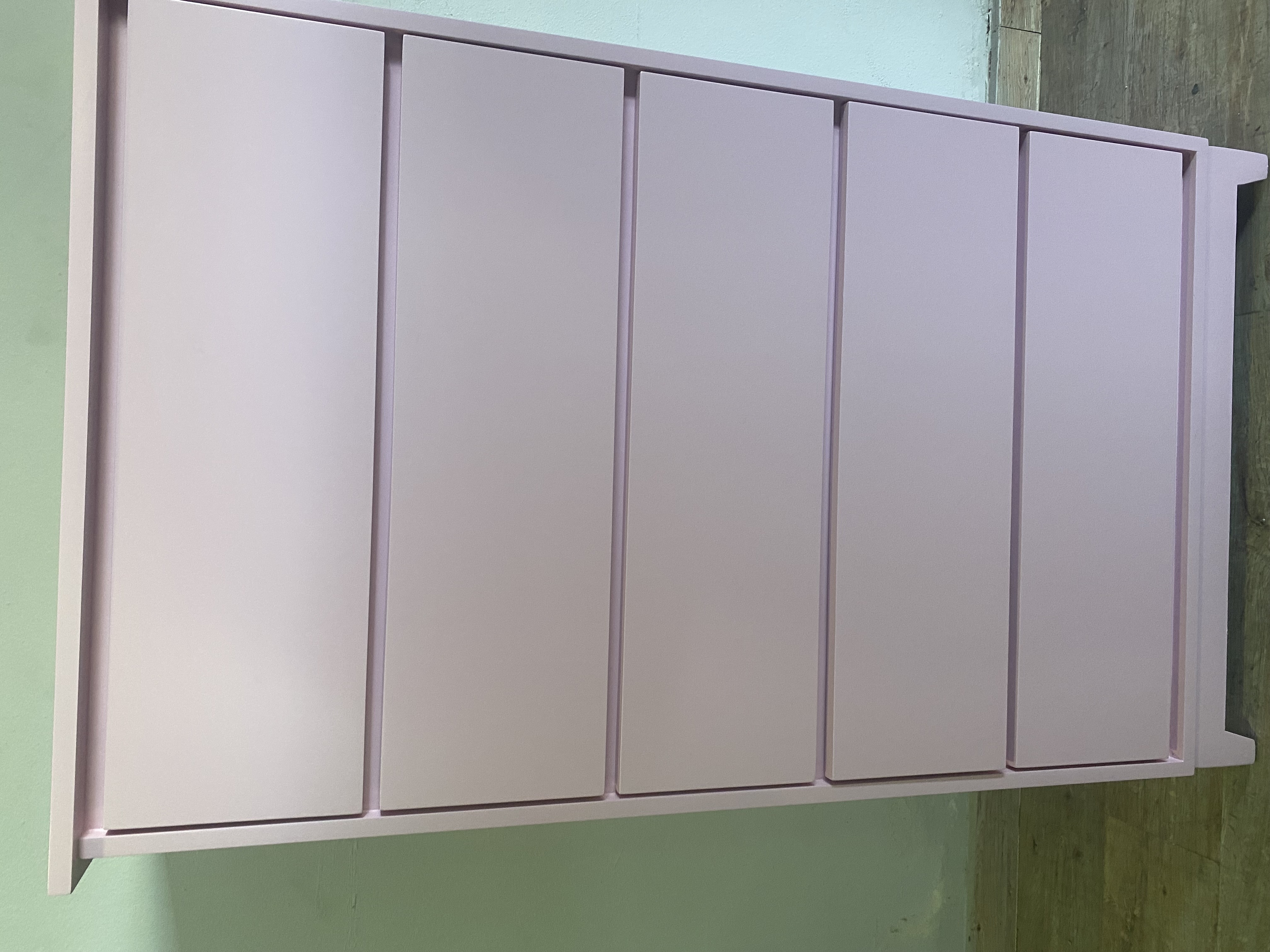 muebles y colchones - Vendo tres biuro de cinco gavetas cada uno  0
