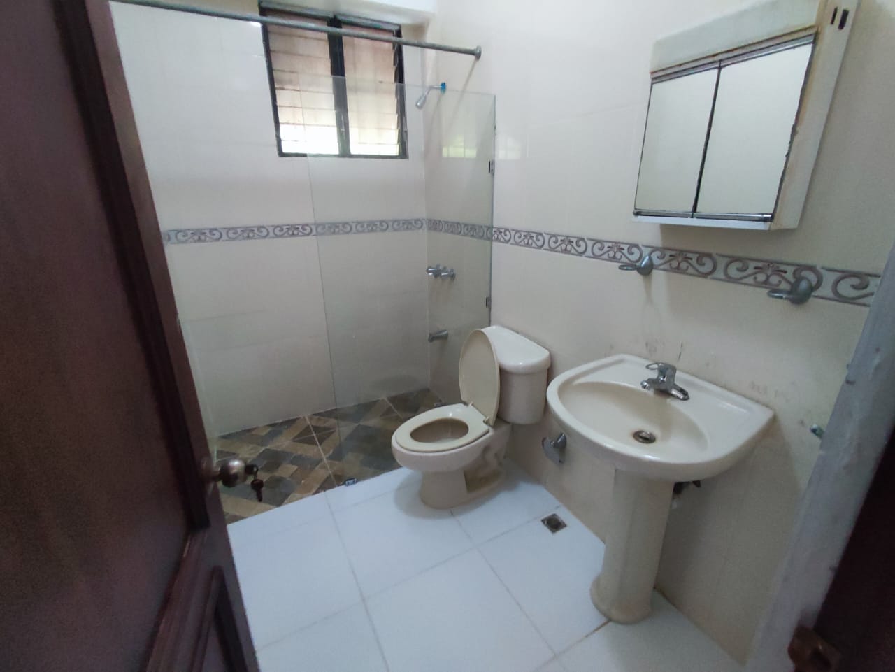 apartamentos - VENDO APARTAMENTO CÉNTRICO. JUAN PABLO DUARTE 3