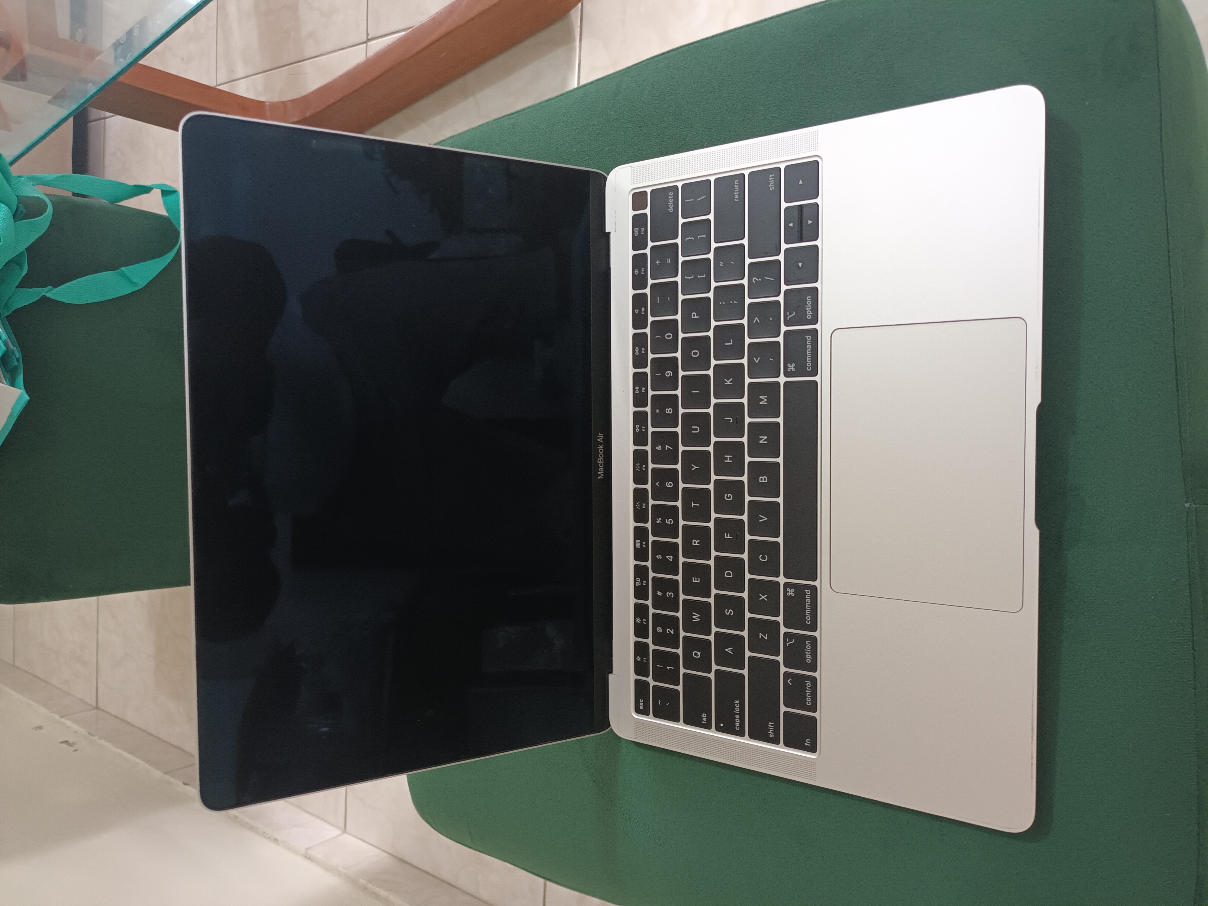 computadoras y laptops - Macbook Air Importada como nueva 5