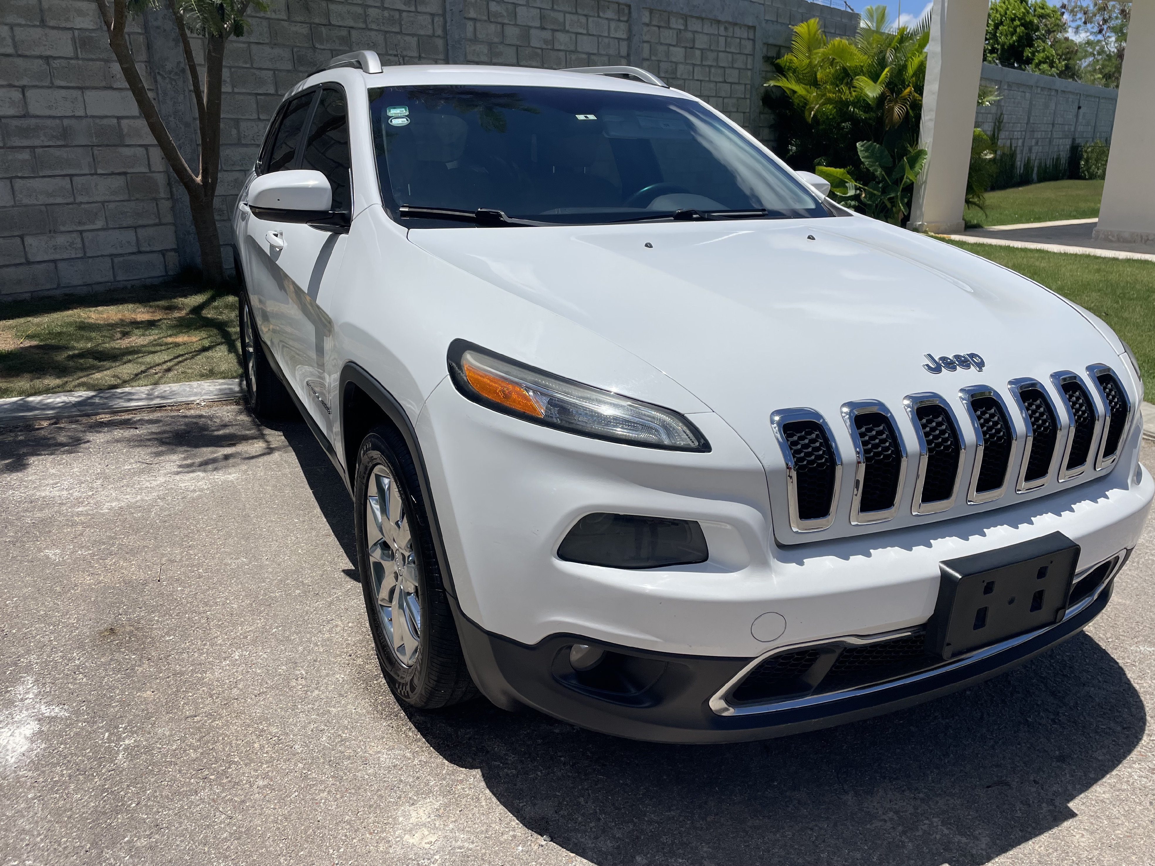 jeepetas y camionetas - Jeep Cherokee limited 2015 1