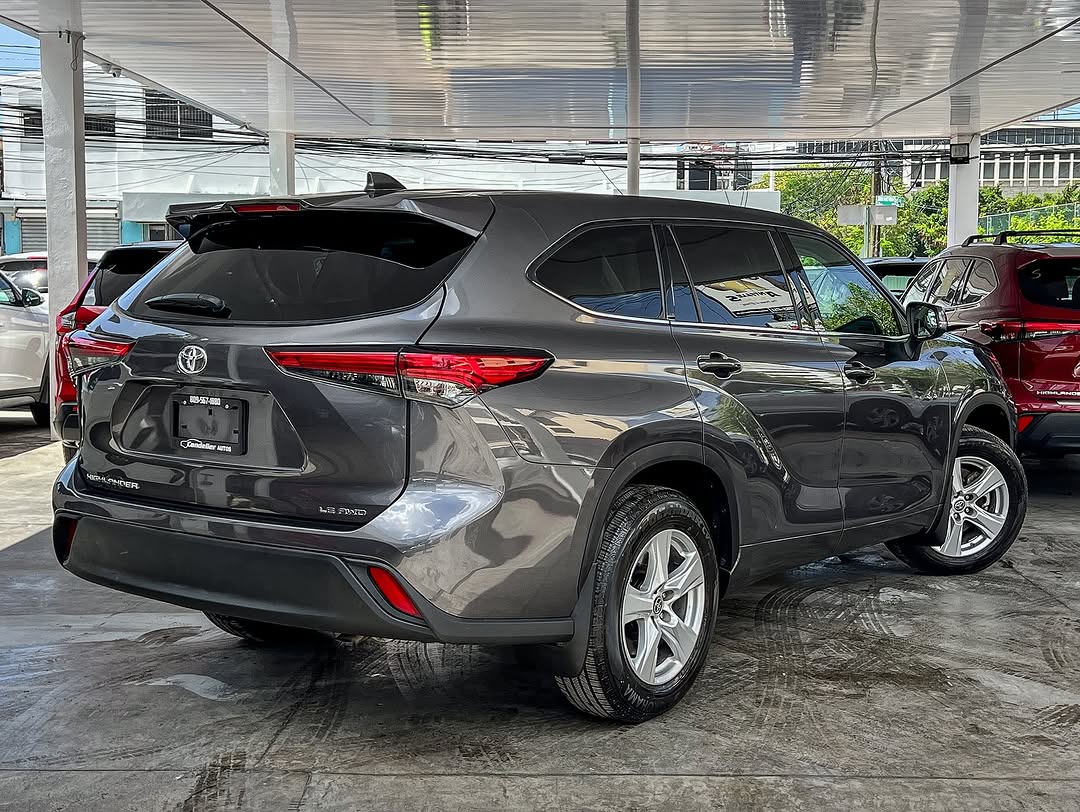 jeepetas y camionetas - TOYOTA HIGHLANDER LE PLUS 2021❗️

Motor de 6 cilíndros 3.5L
Sistema ECO
 8