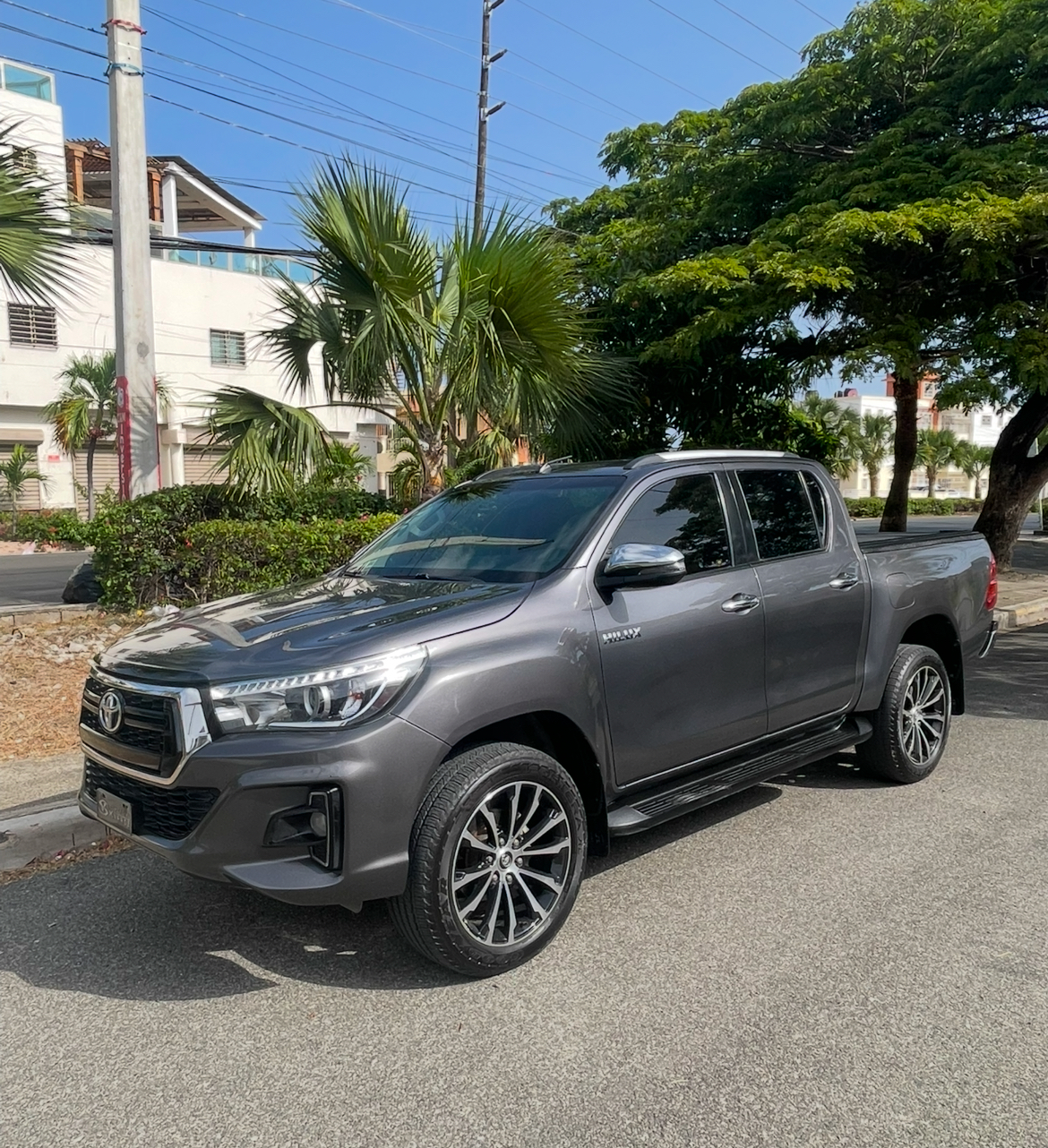 jeepetas y camionetas - Toyota Hilux SRV 2019