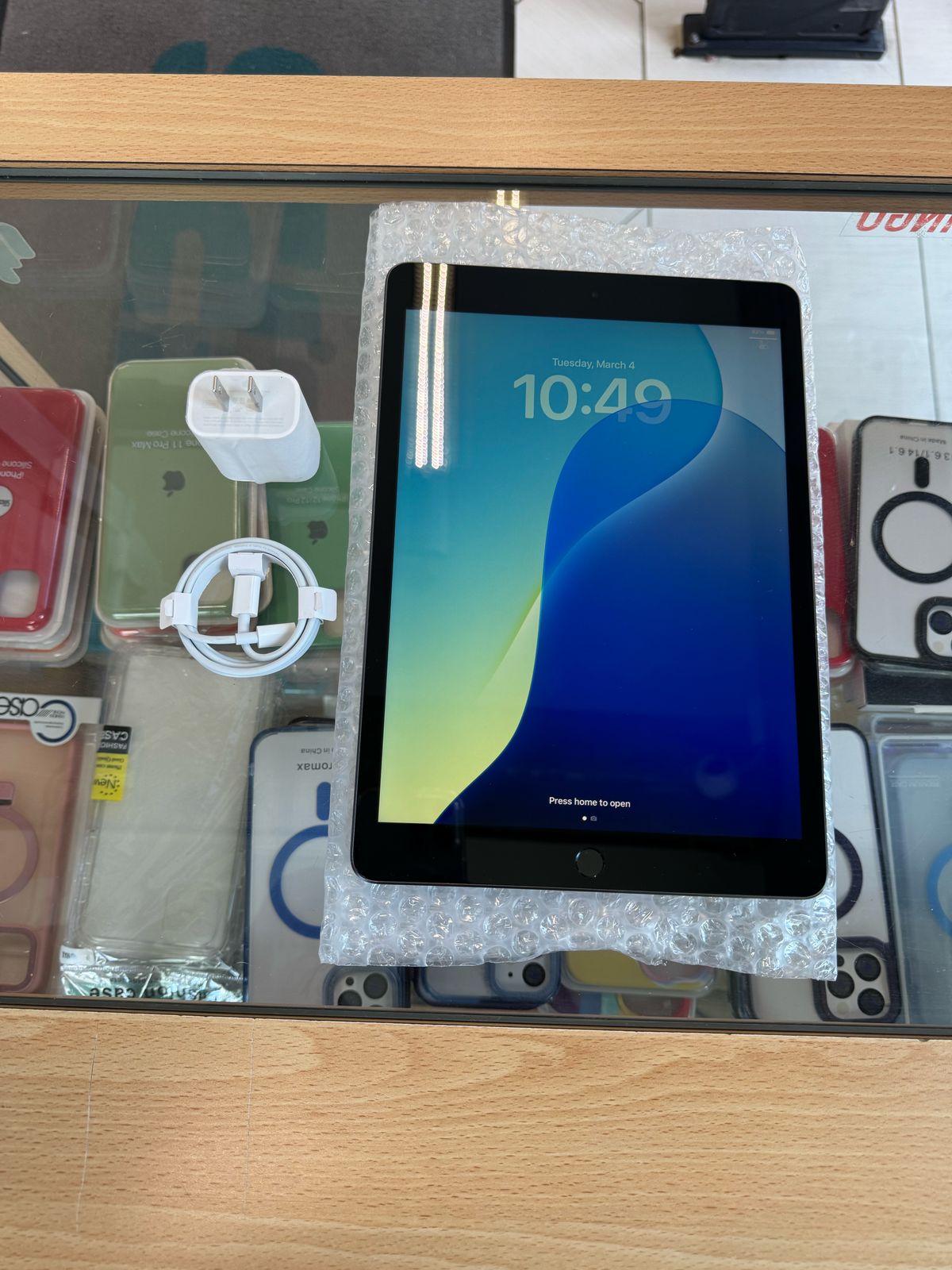 celulares y tabletas - ipad 9th Generation SpaceGray 64 GB WIFI&LTE COGE  1