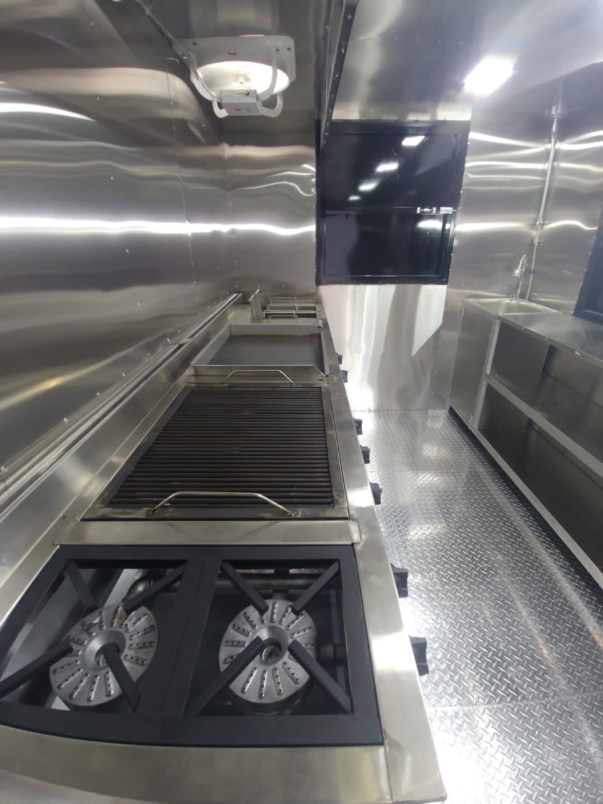 servicios profesionales - Preparación de estructura Food Truck.
¡Damos forma a tu idea sobre ruedas! 8