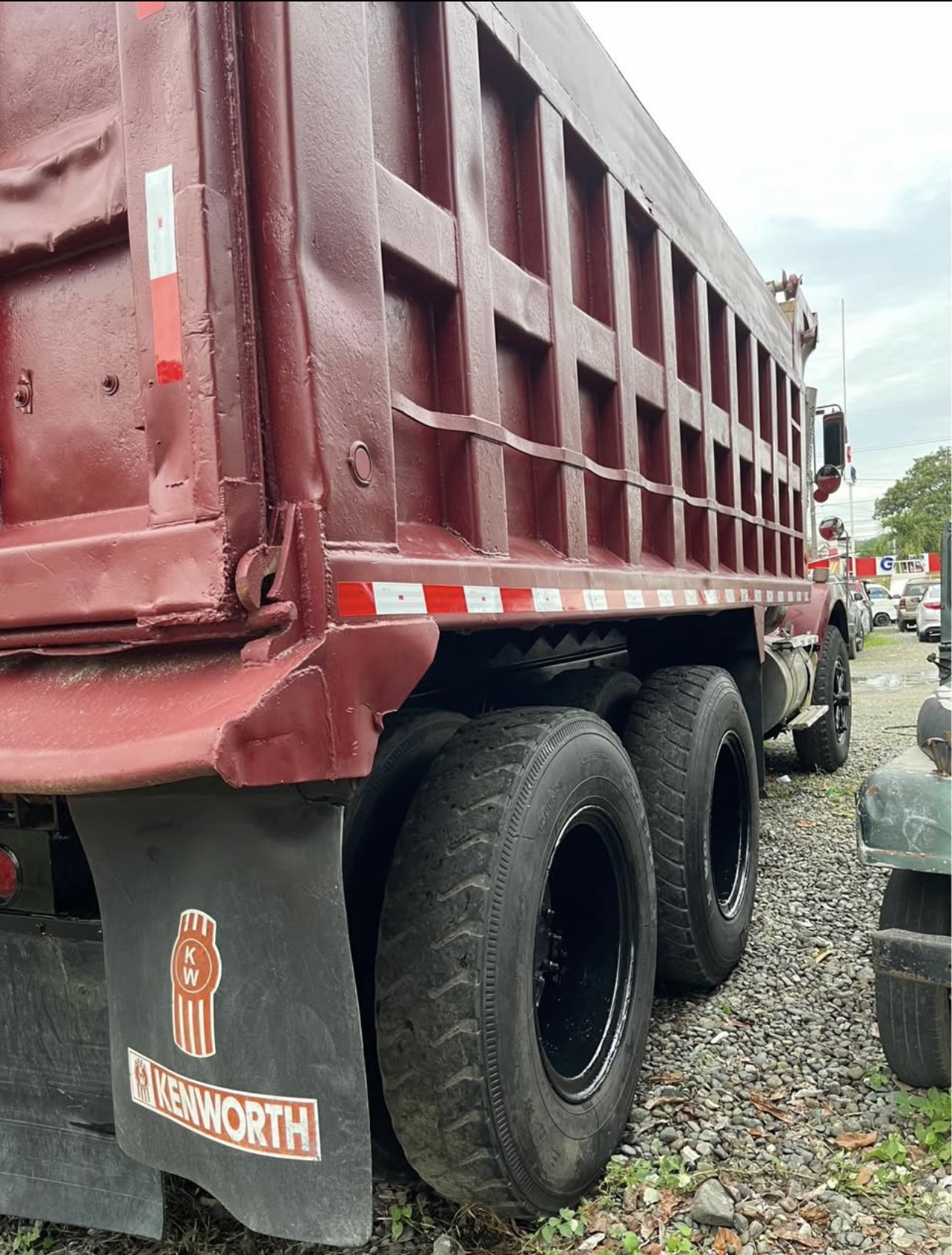 camiones y vehiculos pesados - Camión volteo Kenworth T800 2