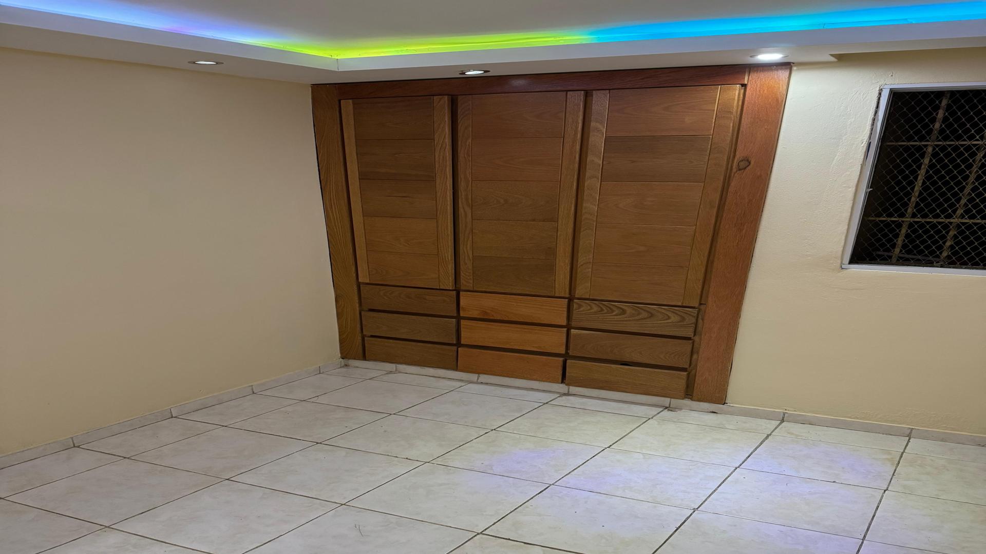 apartamentos - Casa en Venta en Villa Liberación con Local Incluido 2