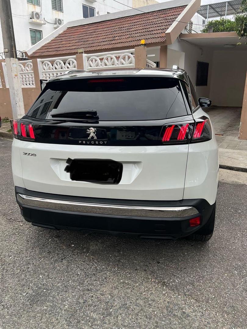 jeepetas y camionetas - vendo Peugeot 3008 Allure Año 2023, 13000 KMS 3