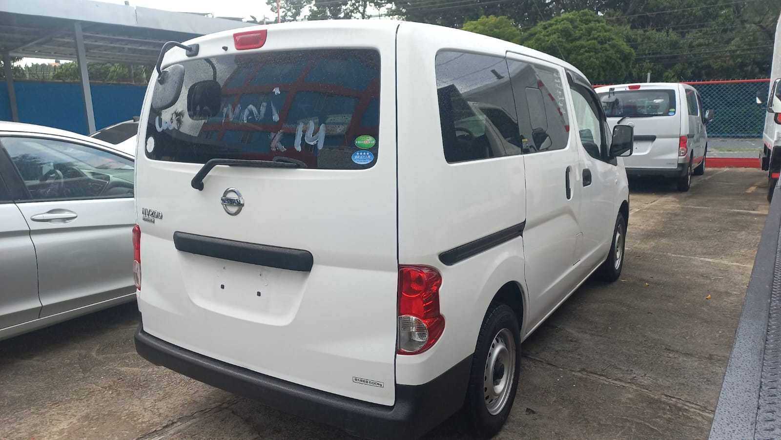 otros vehiculos - Nissan NV 200 año 2020 de carga 3