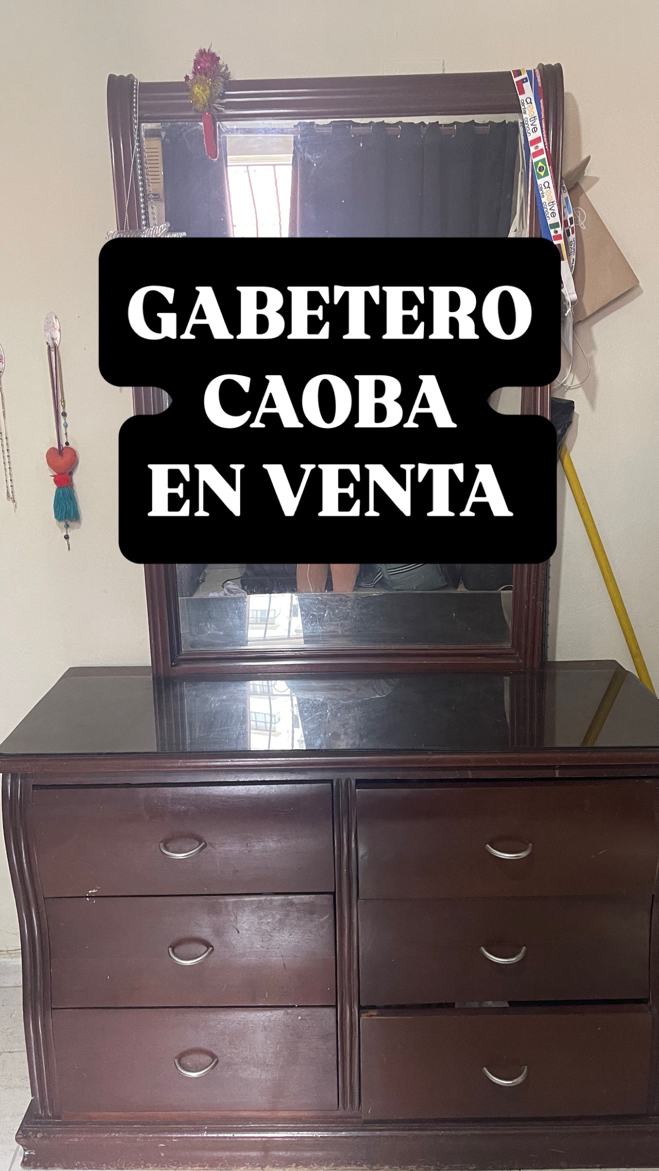 muebles y colchones - Gabetero y mesita de noche en caoba 0