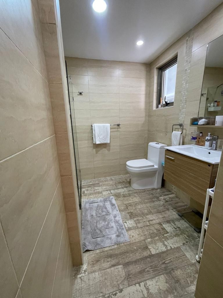 apartamentos - Se vende apartamento en Naco 8