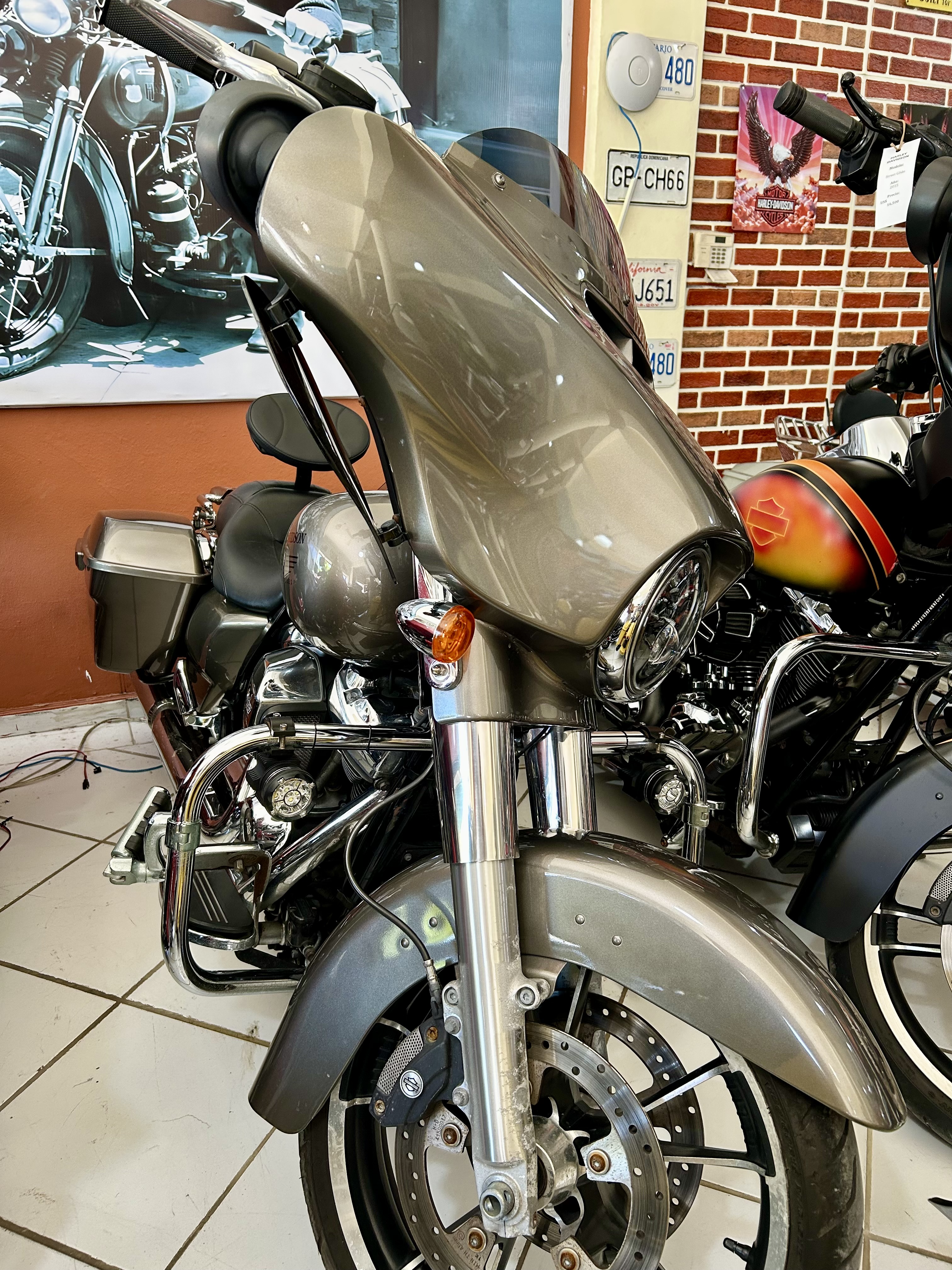 motores y pasolas - Harley Davidson Street Glide año 2017 1