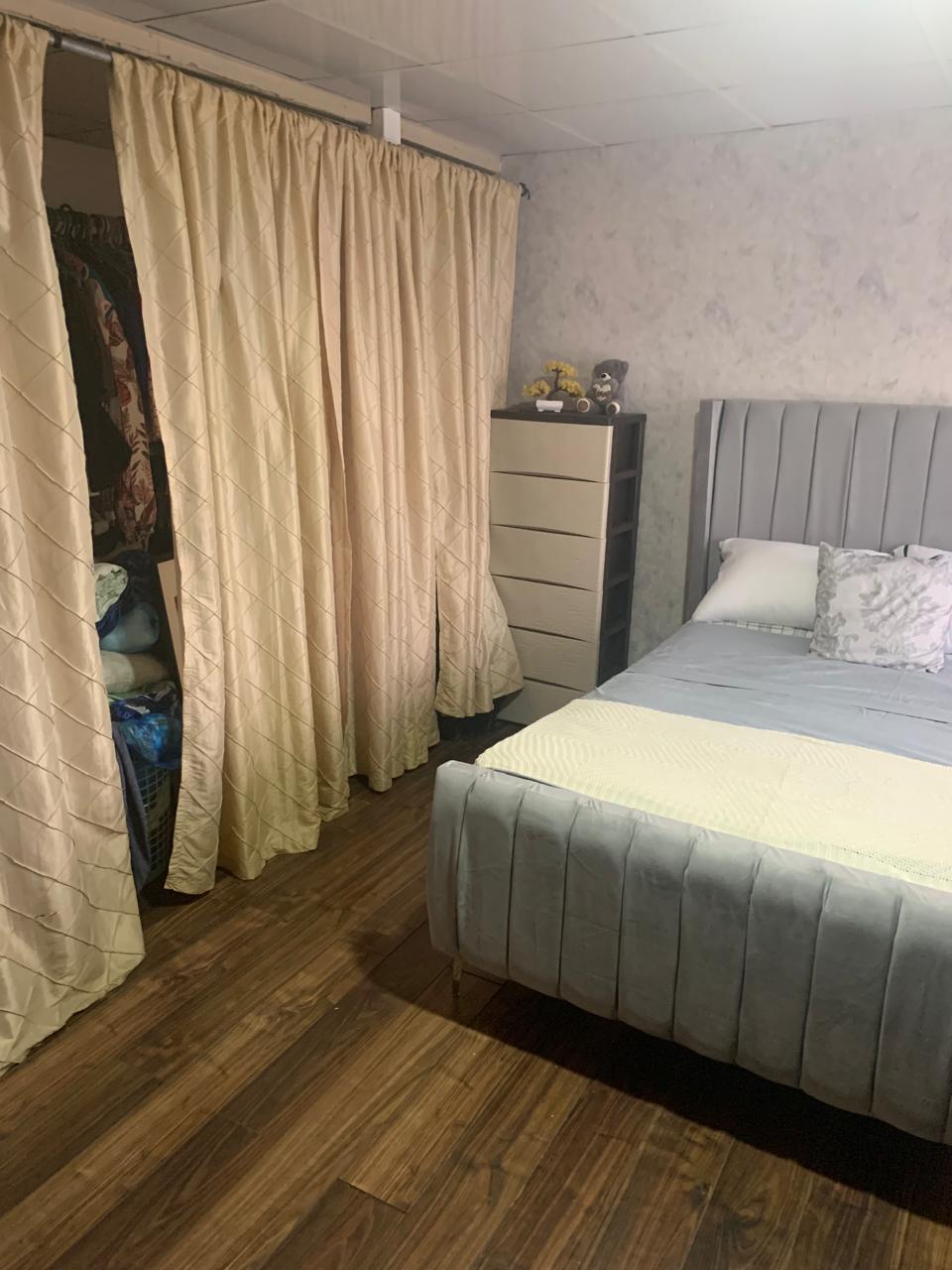 oficinas y locales comerciales - Alquiler Habitacion Amueblada Ubicada en Gazcue 1