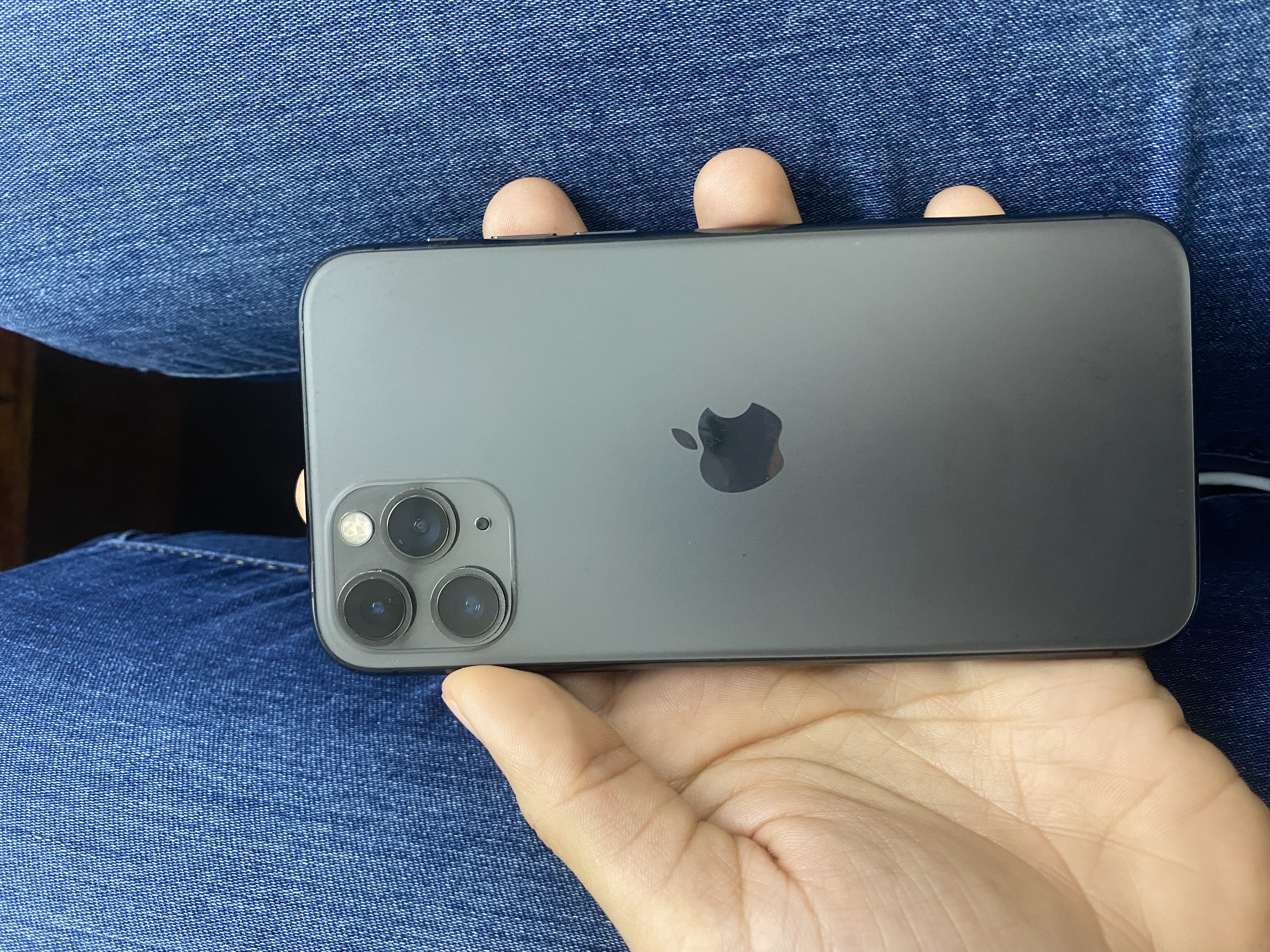 celulares y tabletas - Se vende iPhone 11 Pro  2