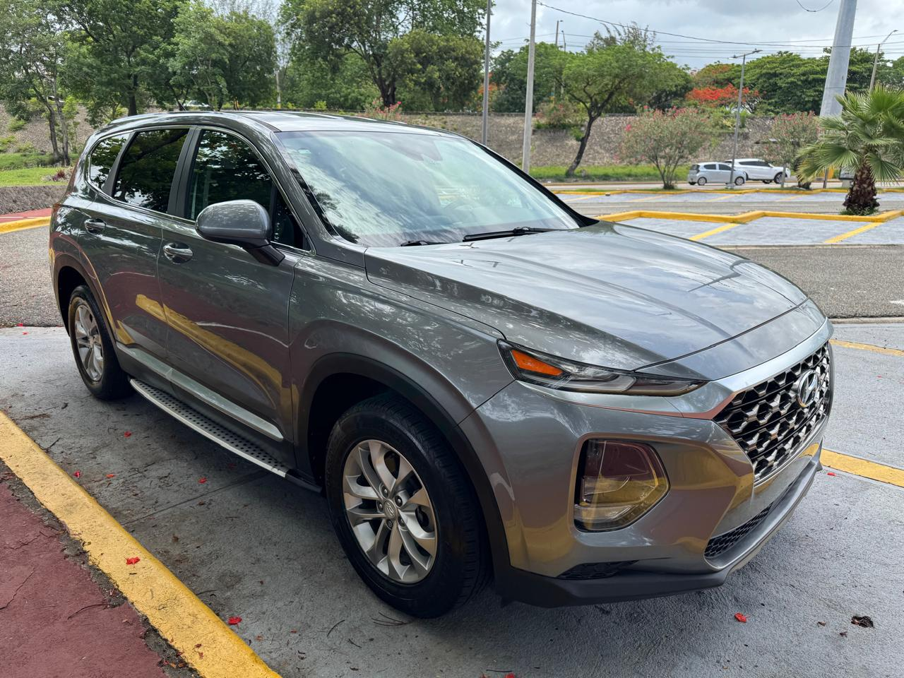 jeepetas y camionetas - Hyundai Santa Fe SE 2019, impecable 2