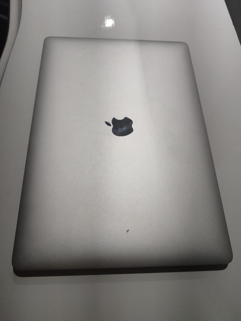 computadoras y laptops - Macbook pro 2017 intel core i7 16GB De RAM 256 SSD pantalla de 15 y 13 pulgadas 3