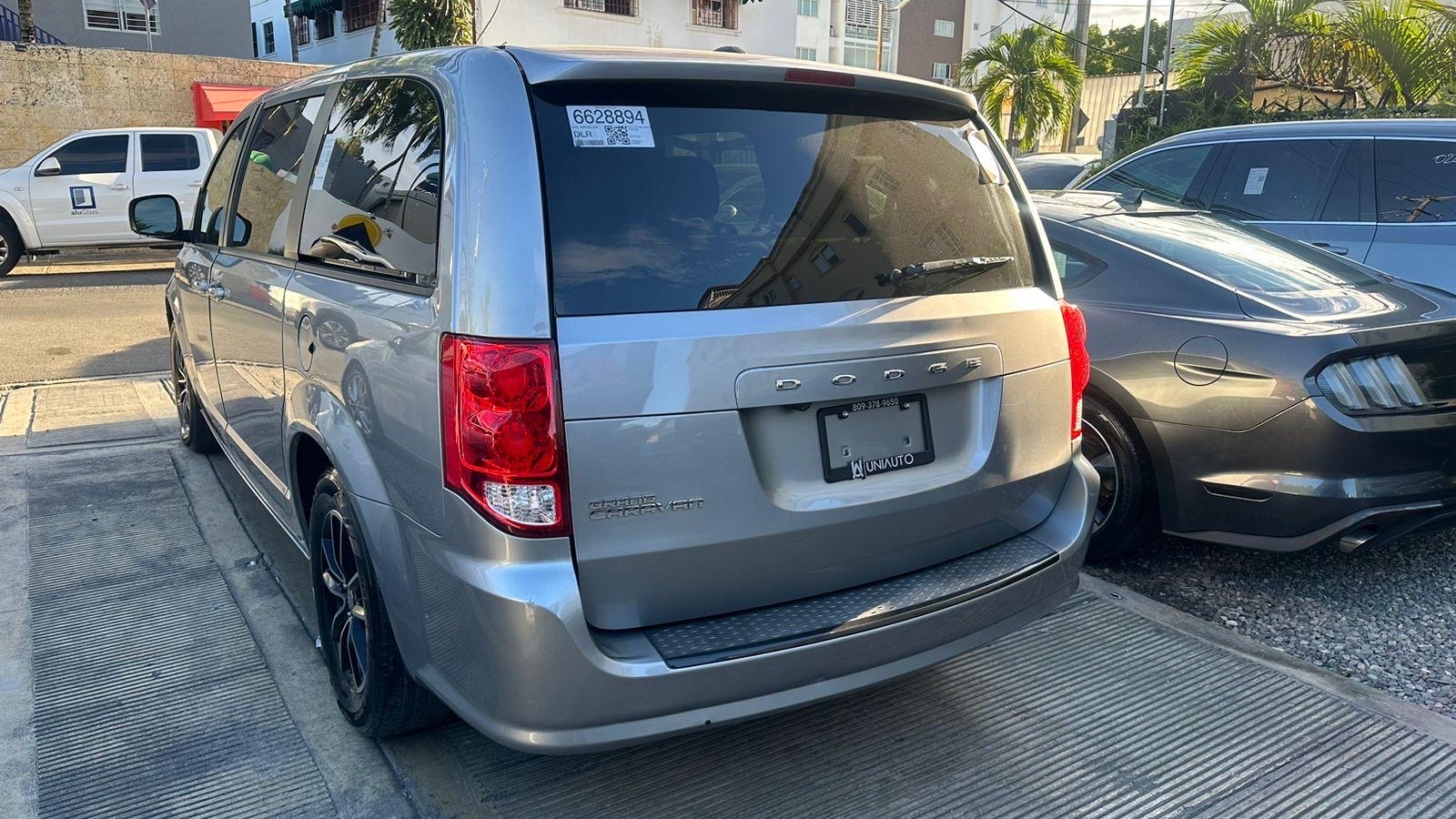 carros - Dodge grand caravan 2019 4
