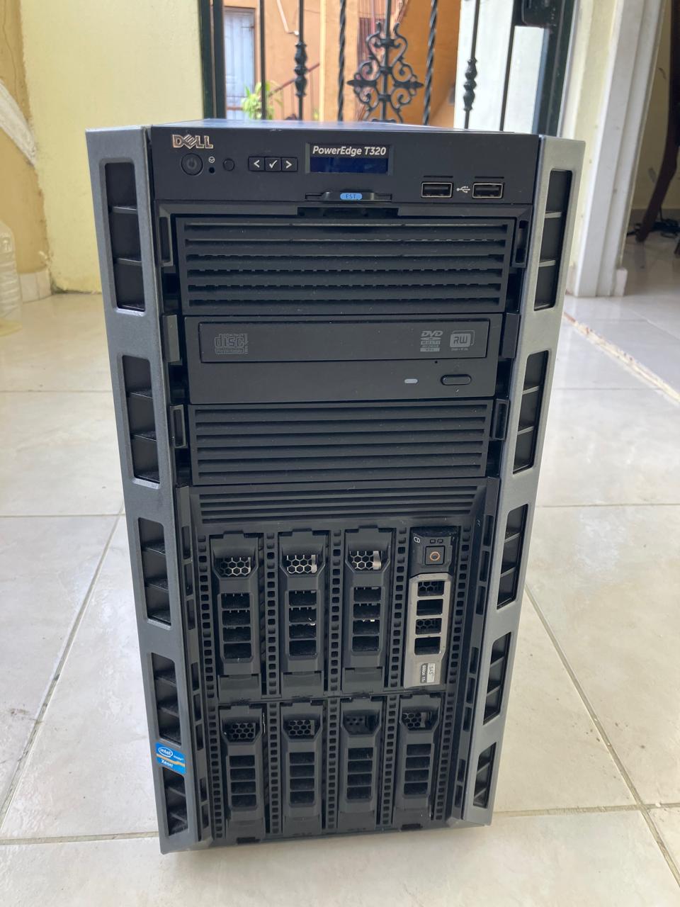 computadoras y laptops - Servidor Dell PowerEdge T320