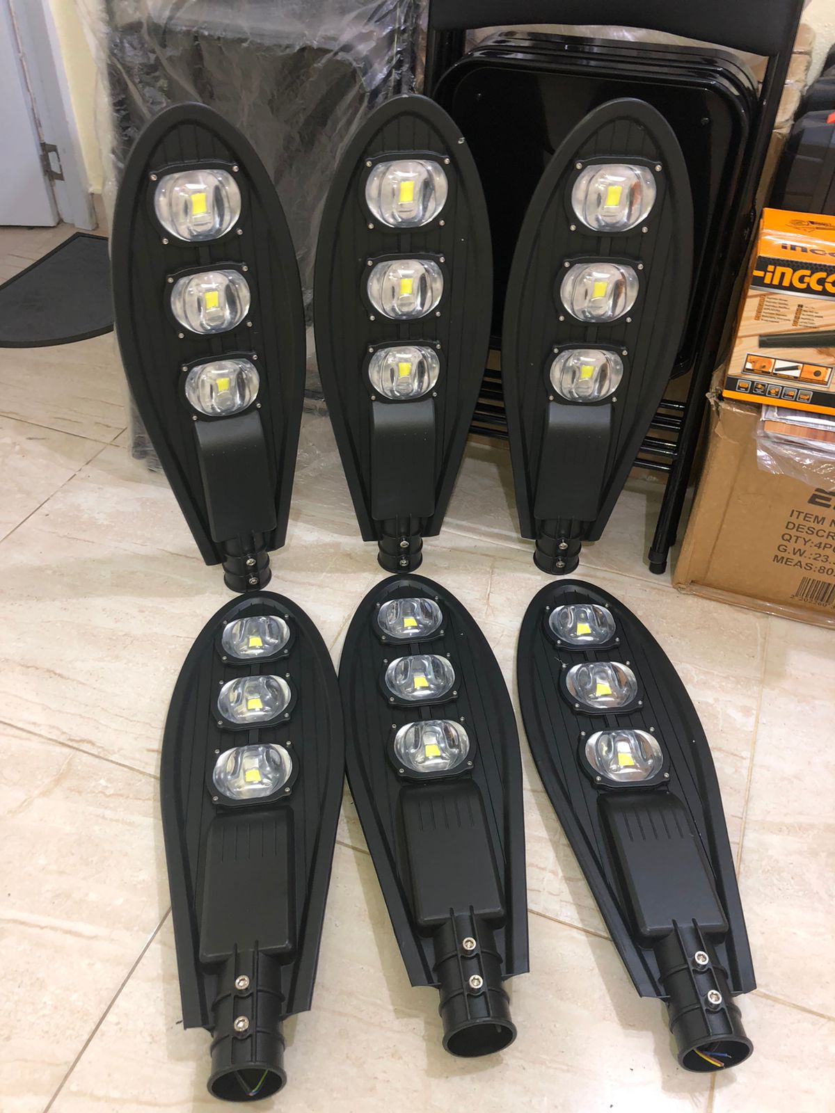 herramientas, jardines y exterior - Lámpara led 150w con fotocelda integrada  0